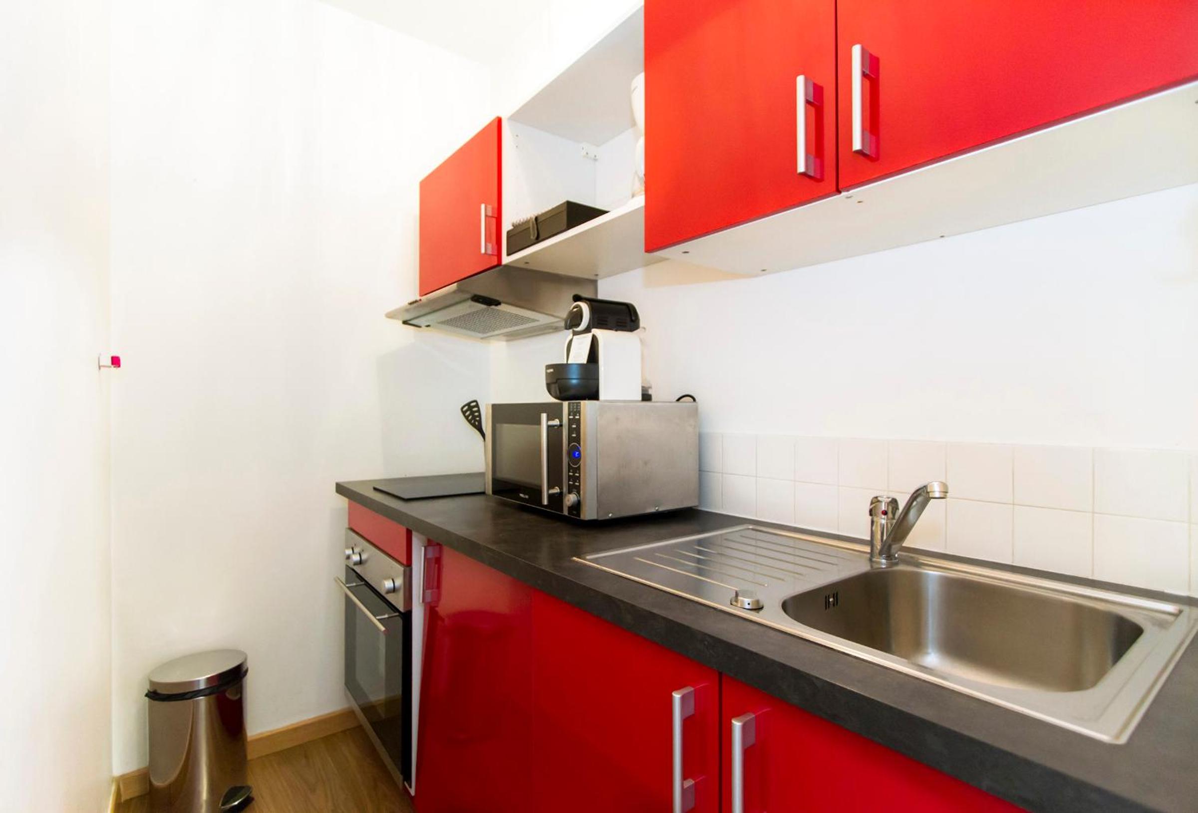 Standard One-Bedroom Apartment - Photo 8