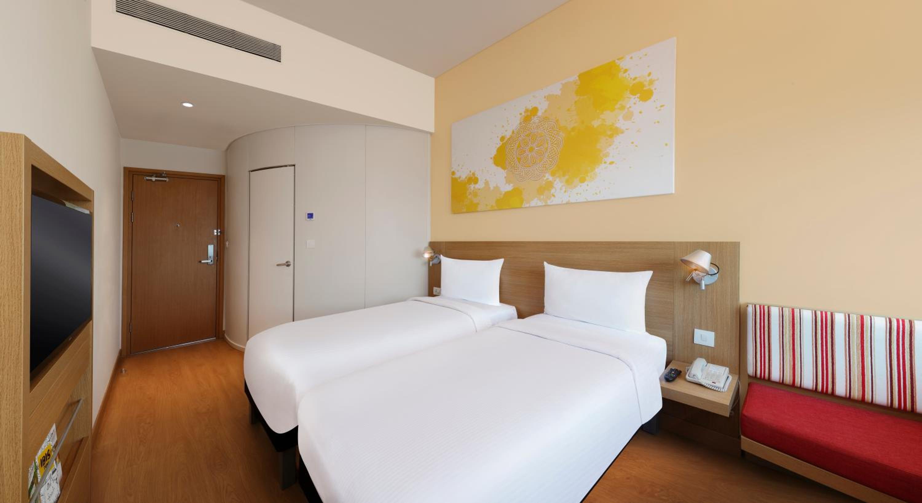 Standard Room with Two Single Beds - Photo 3