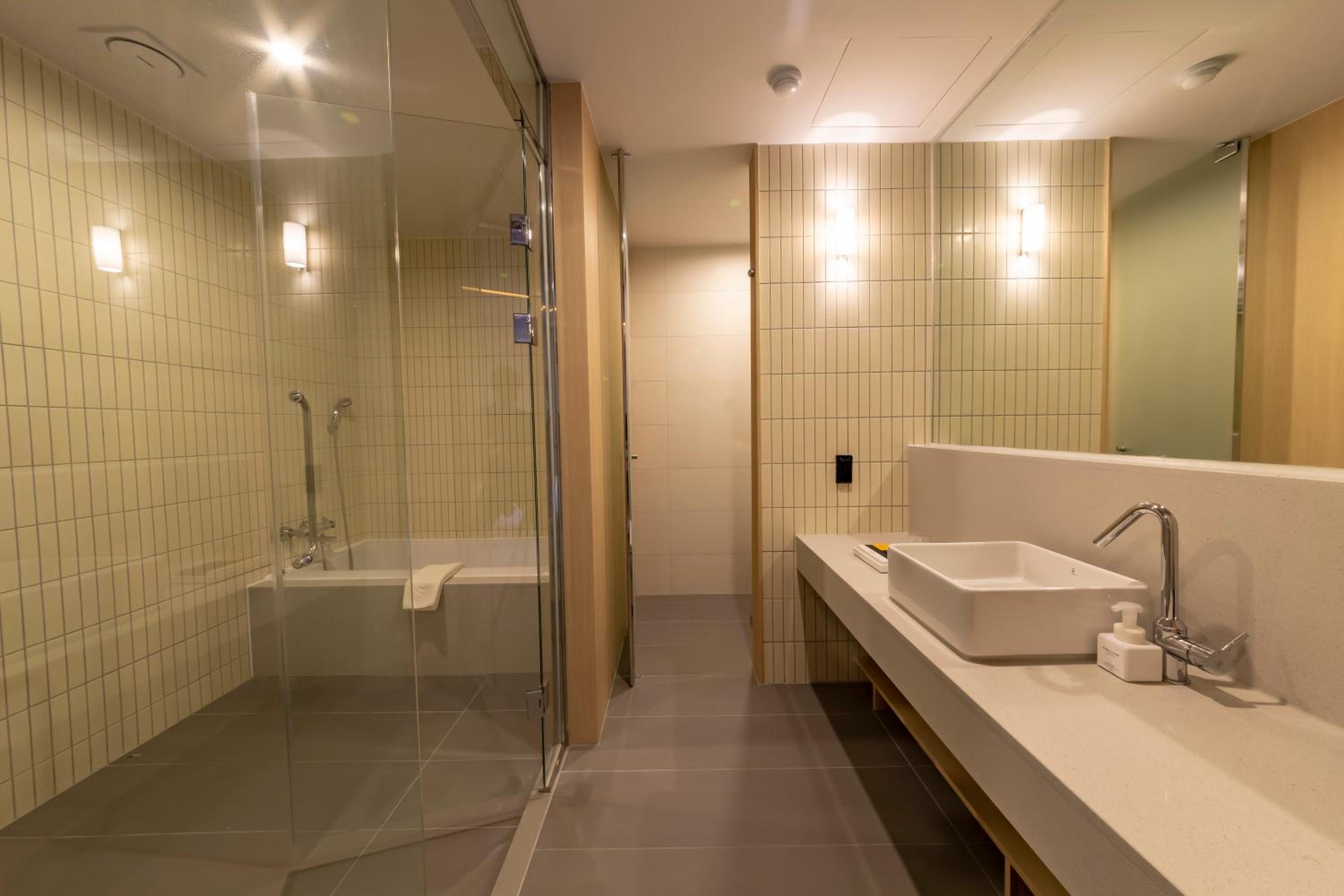 Suite with Terrace - Photo 4