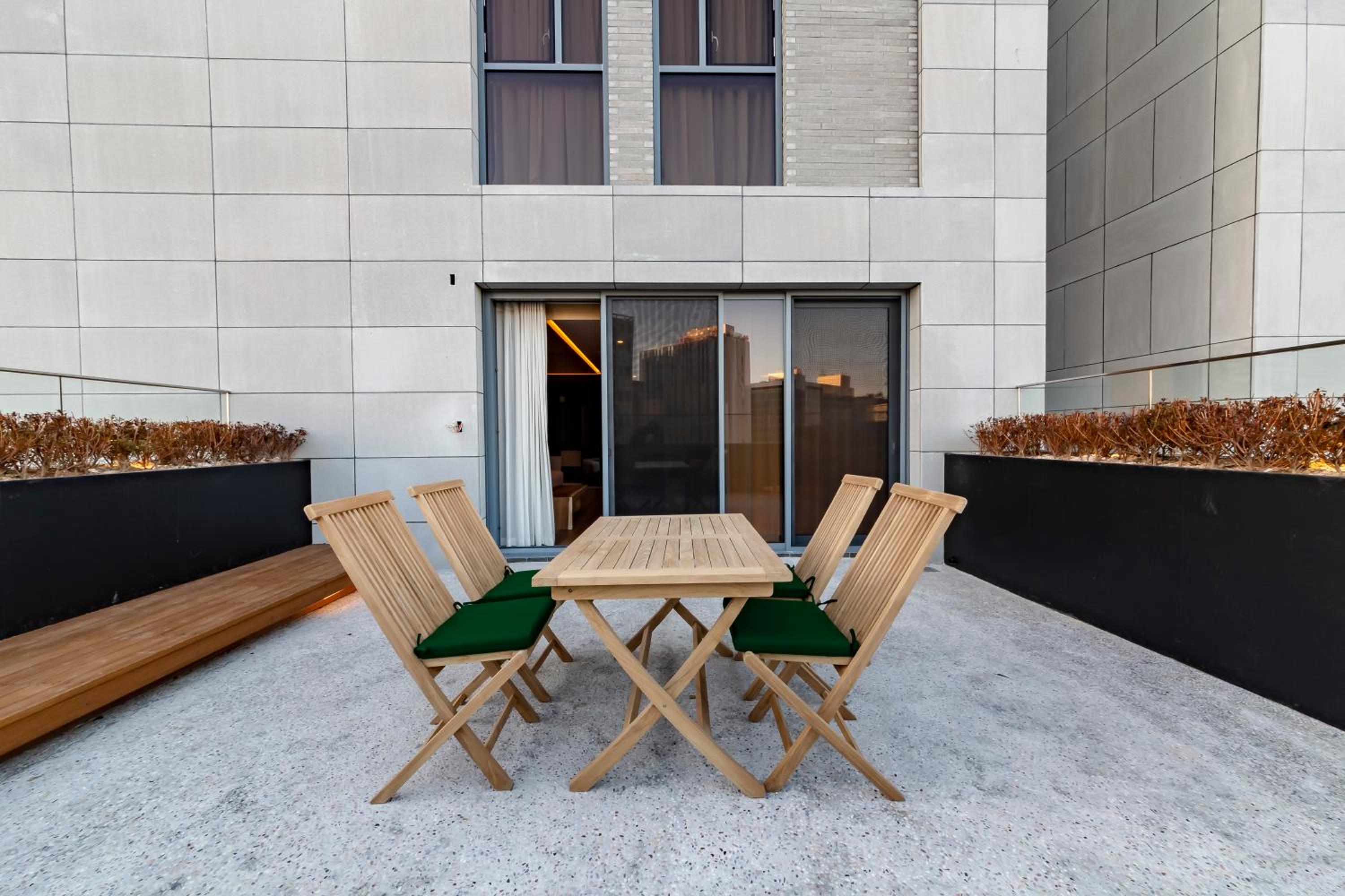 Suite with Terrace - Photo 3