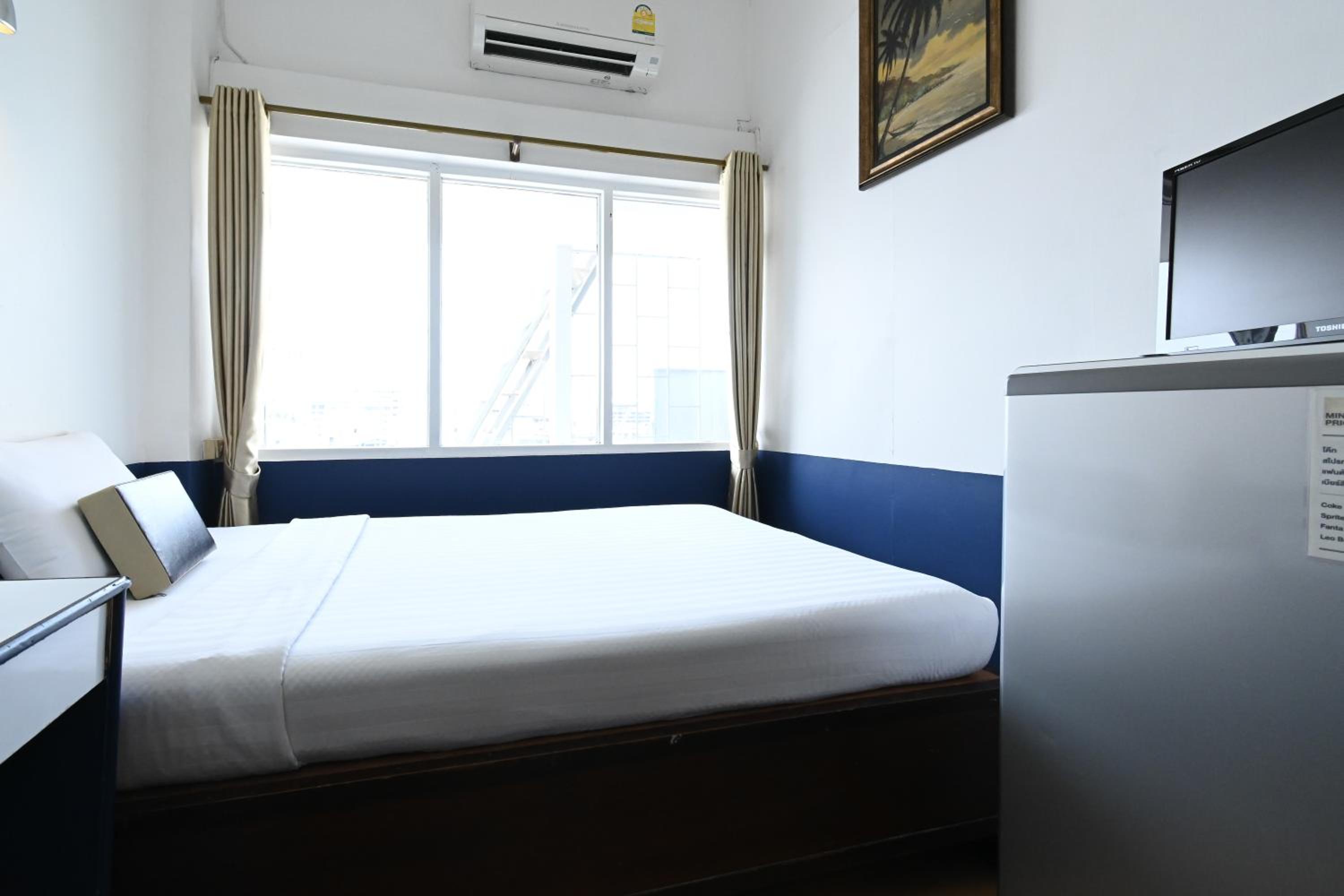 Single Room photo 3