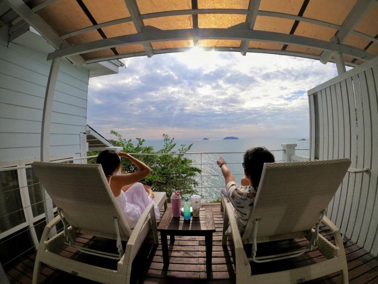 Superior Ocean View - Photo 4