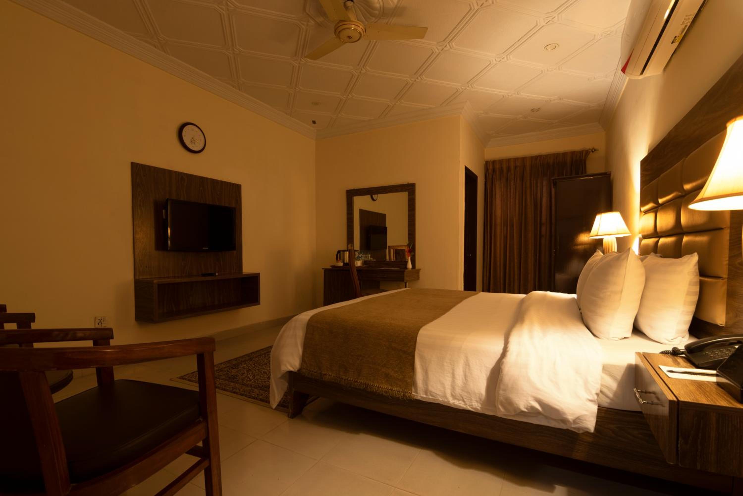 Deluxe Double Room photo 2