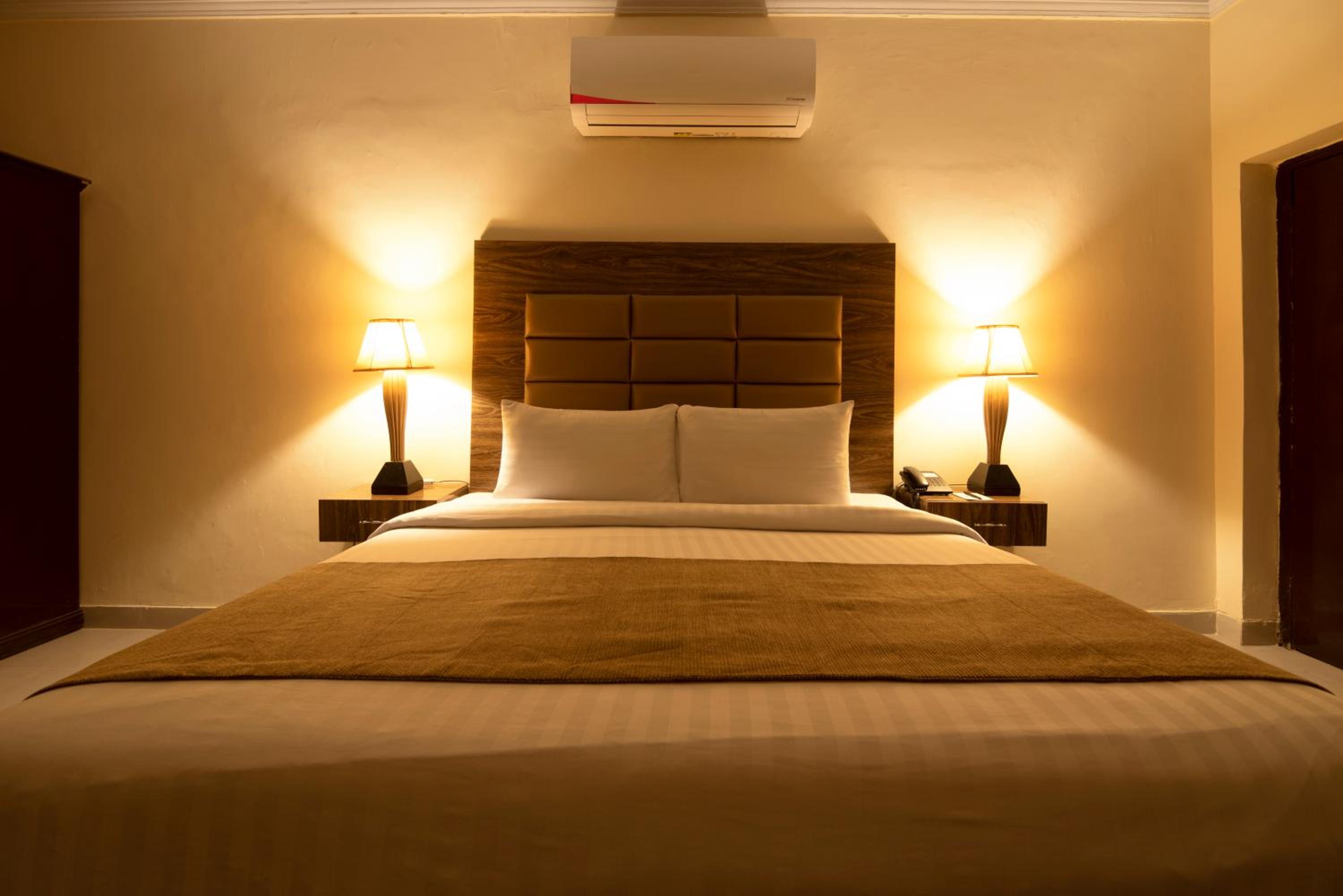 Executive Suite photo 2