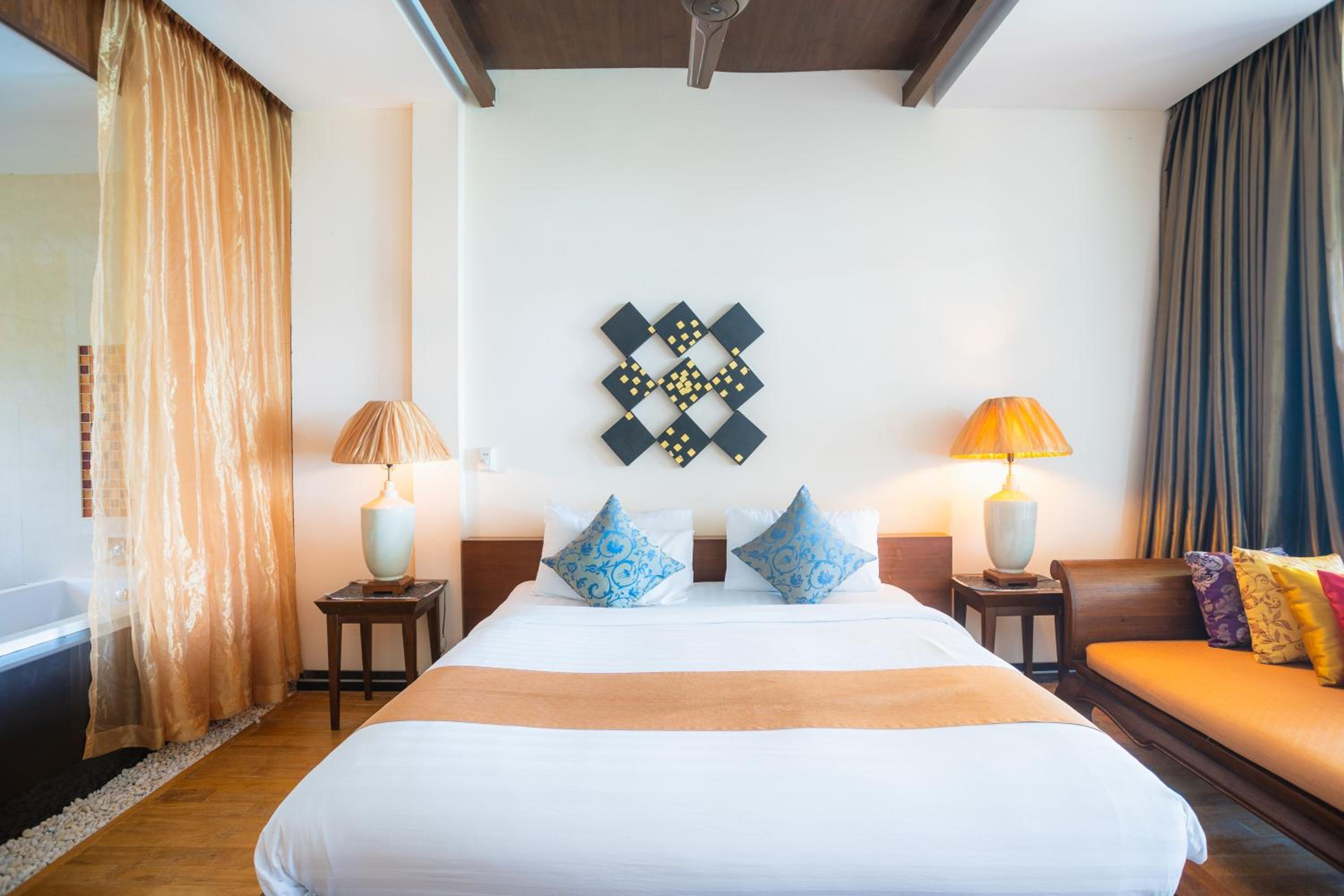 Deluxe Ocean View - Photo 6