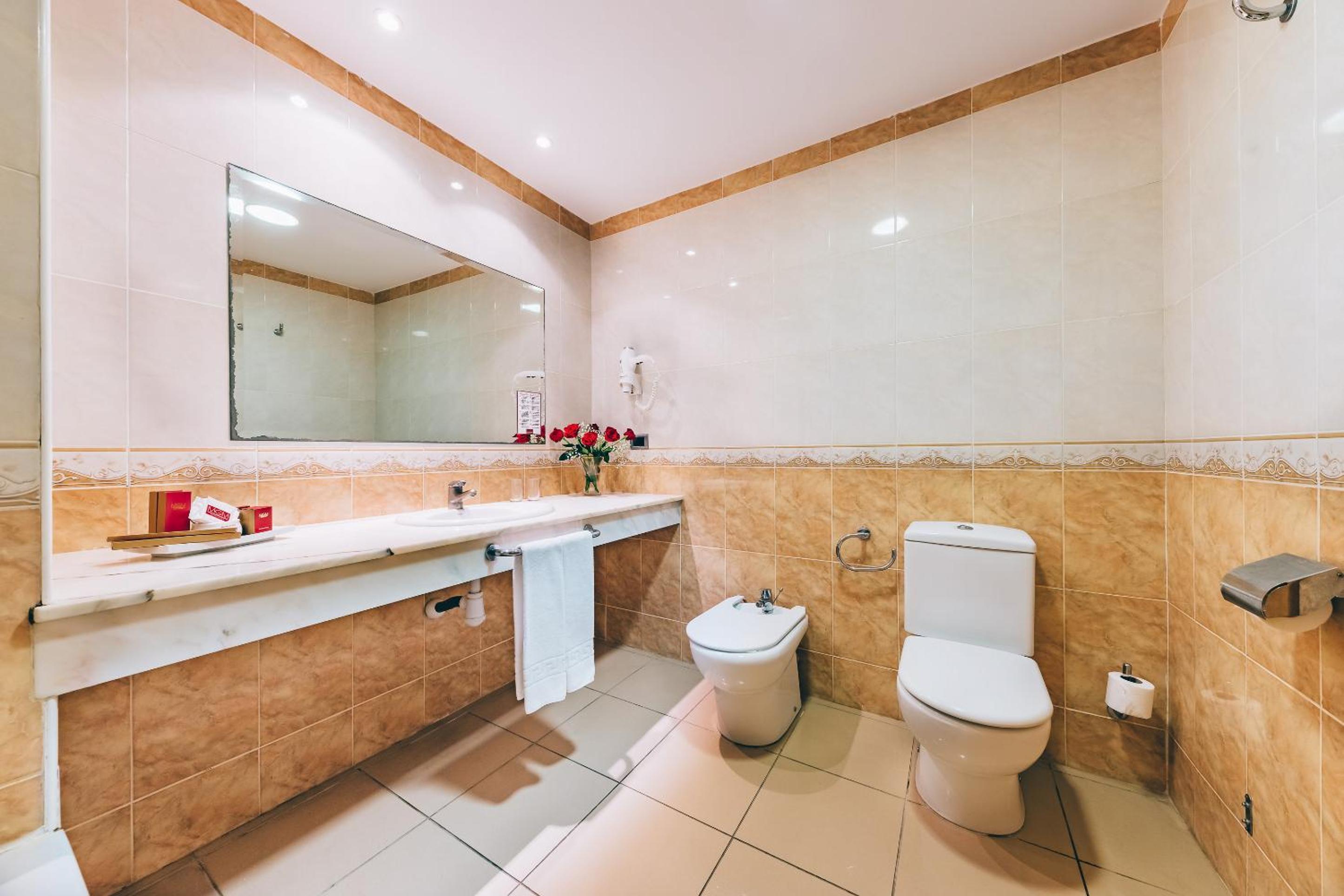 Junior Suite (2 Adults)