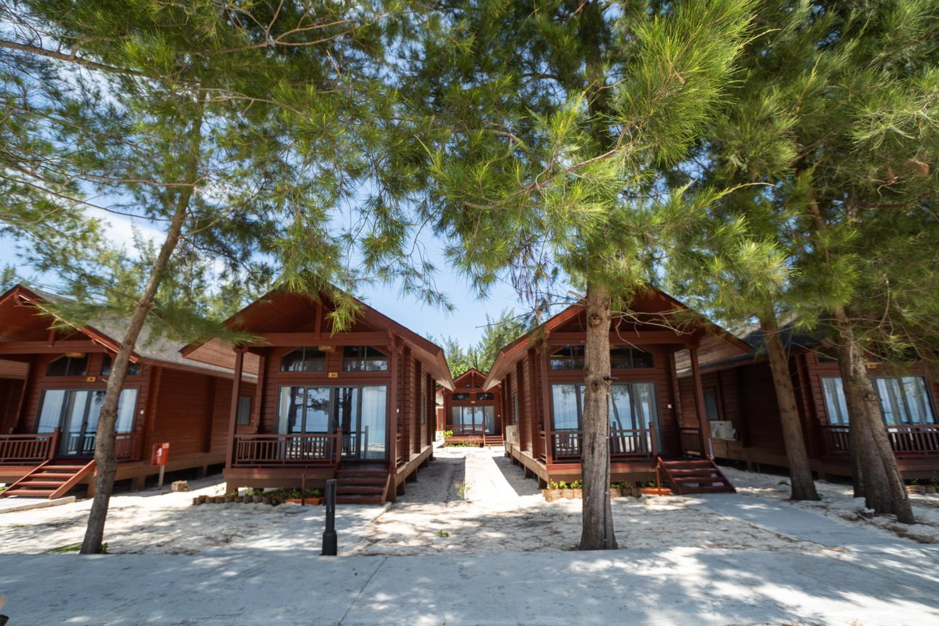 SEA TRANSFER INCLUDED - Premium Chalet Sea View King
