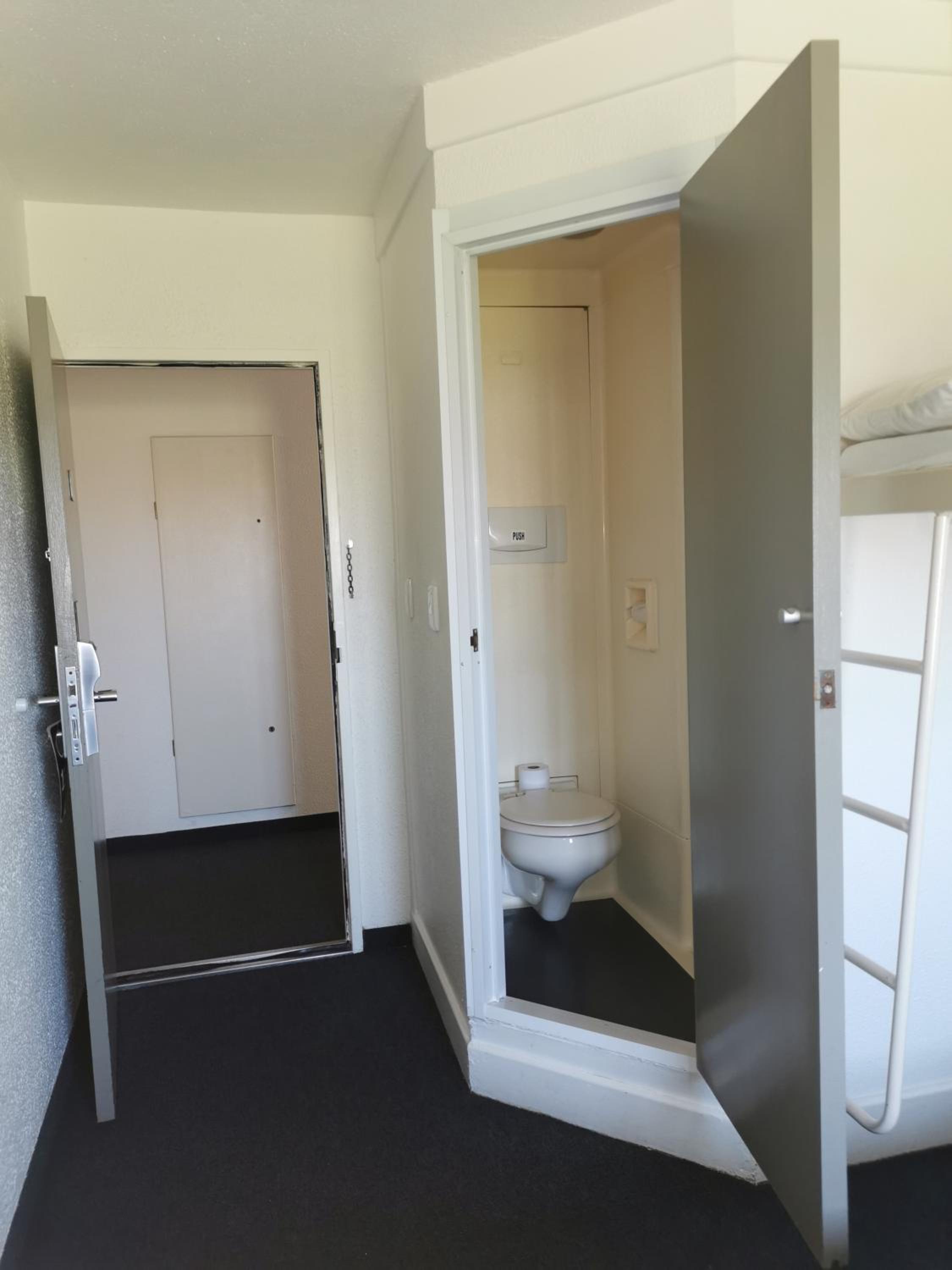 Standard Triple Room - Photo 3