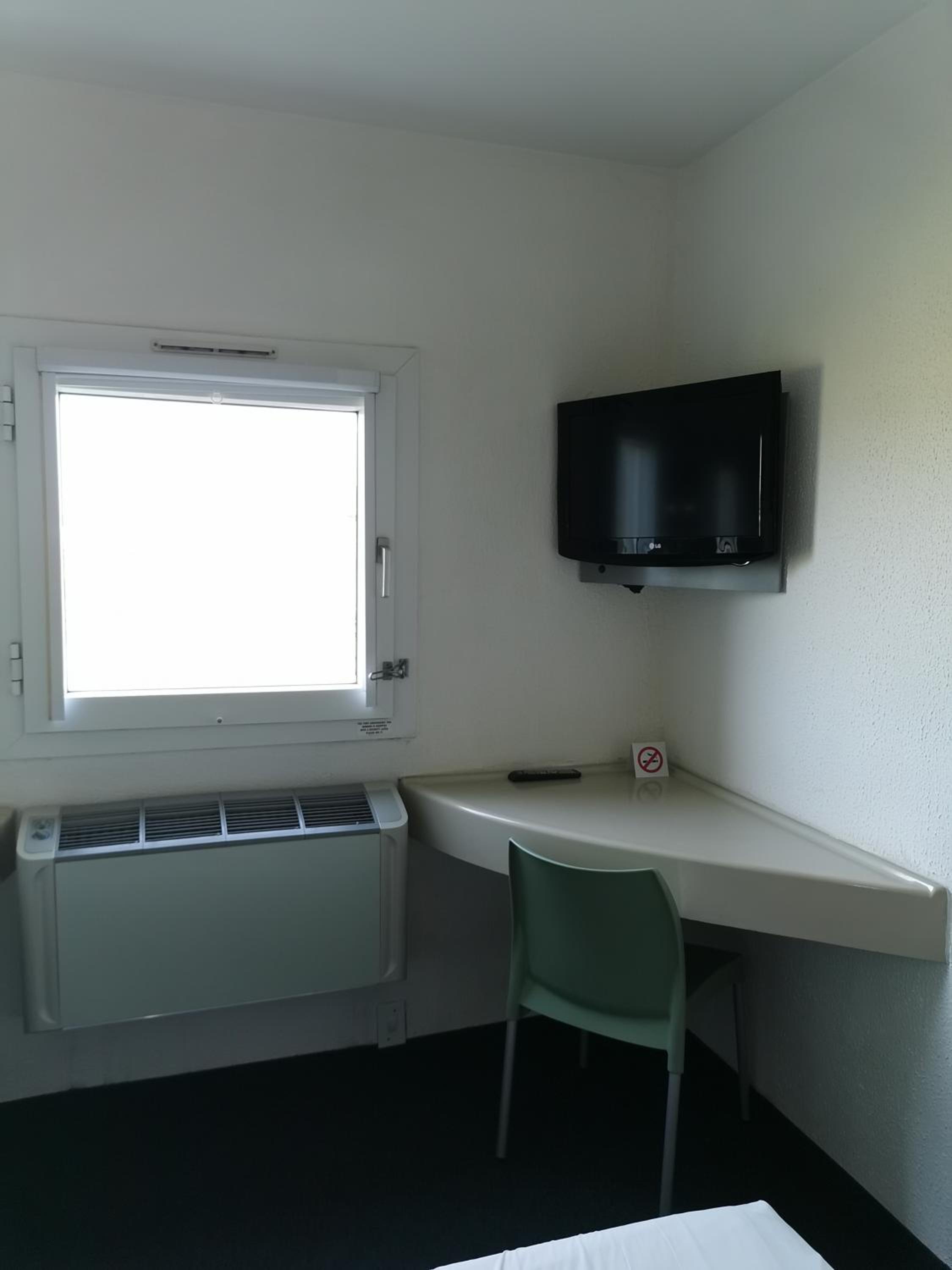 Standard Triple Room - Photo 4