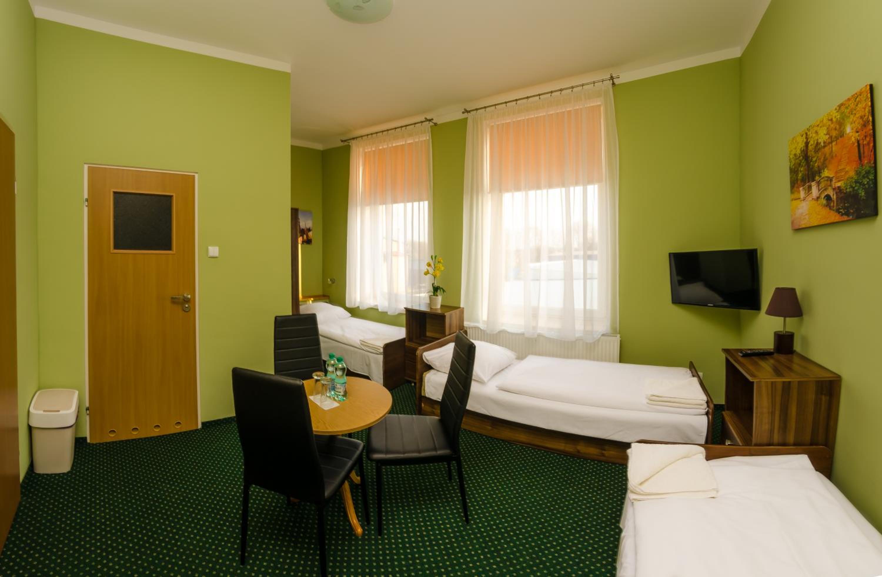 Triple Room With Shower