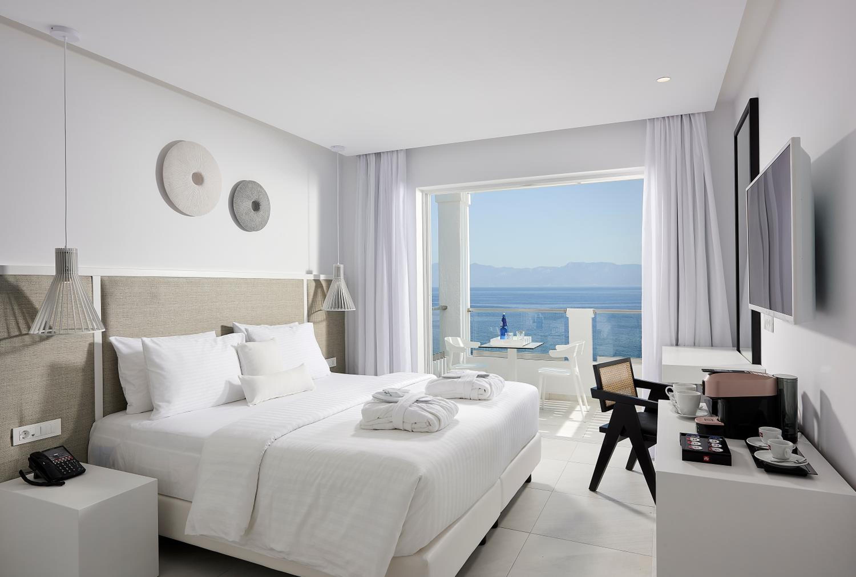 Junior Suite with Sea View photo 2