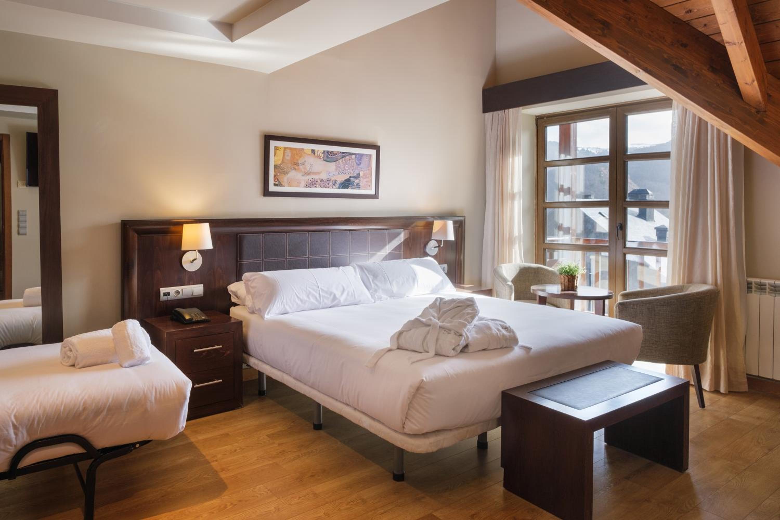 Habitación Doble o Twin con Vista a la Montaña