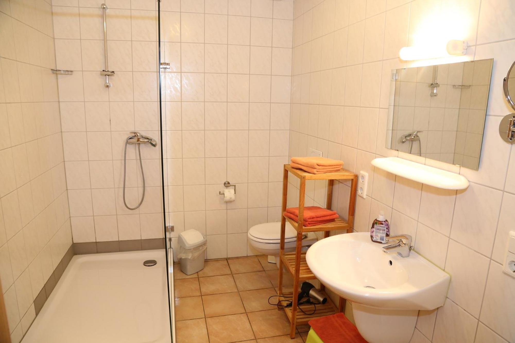 Apartment photo 2