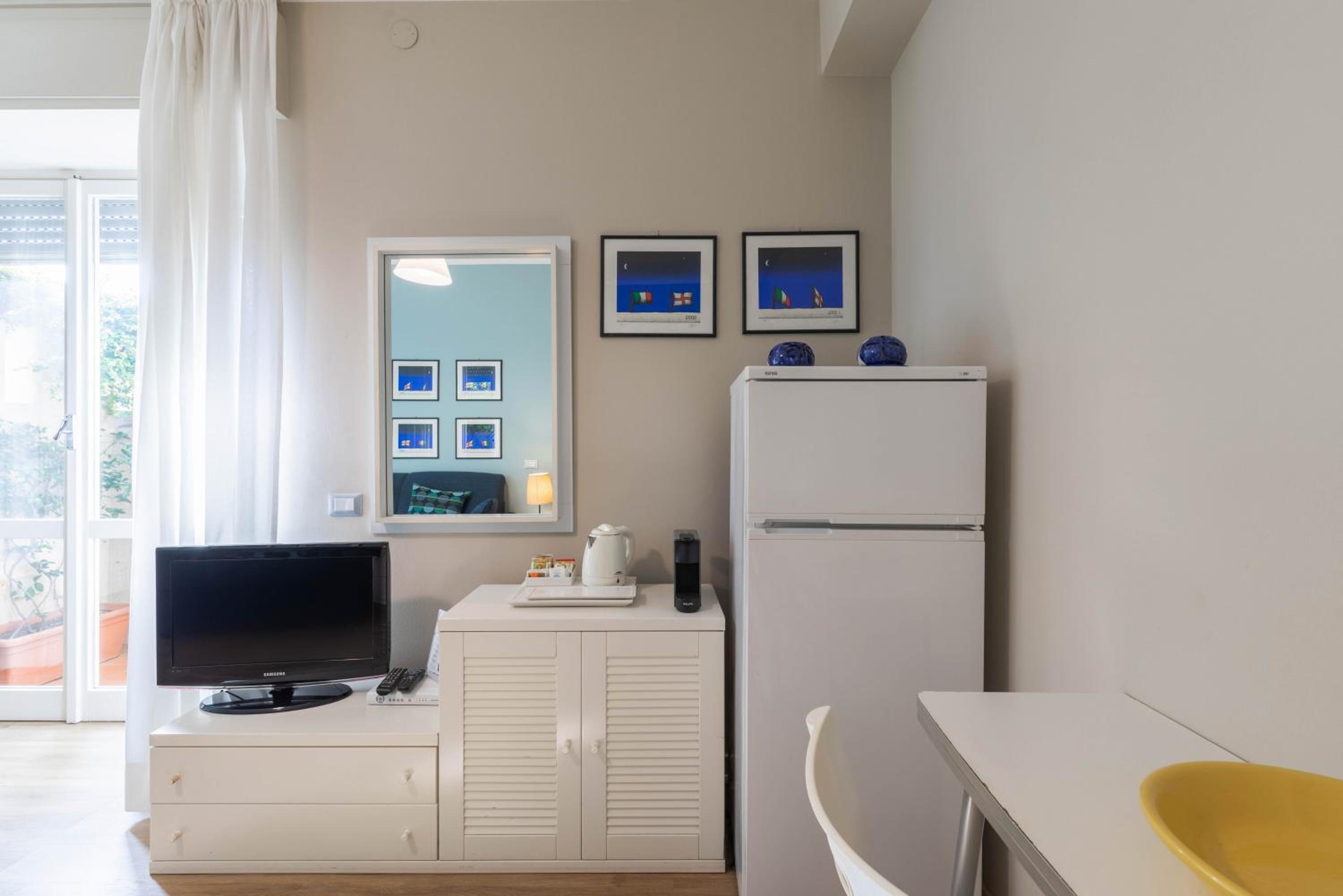Studio with Partial Sea View