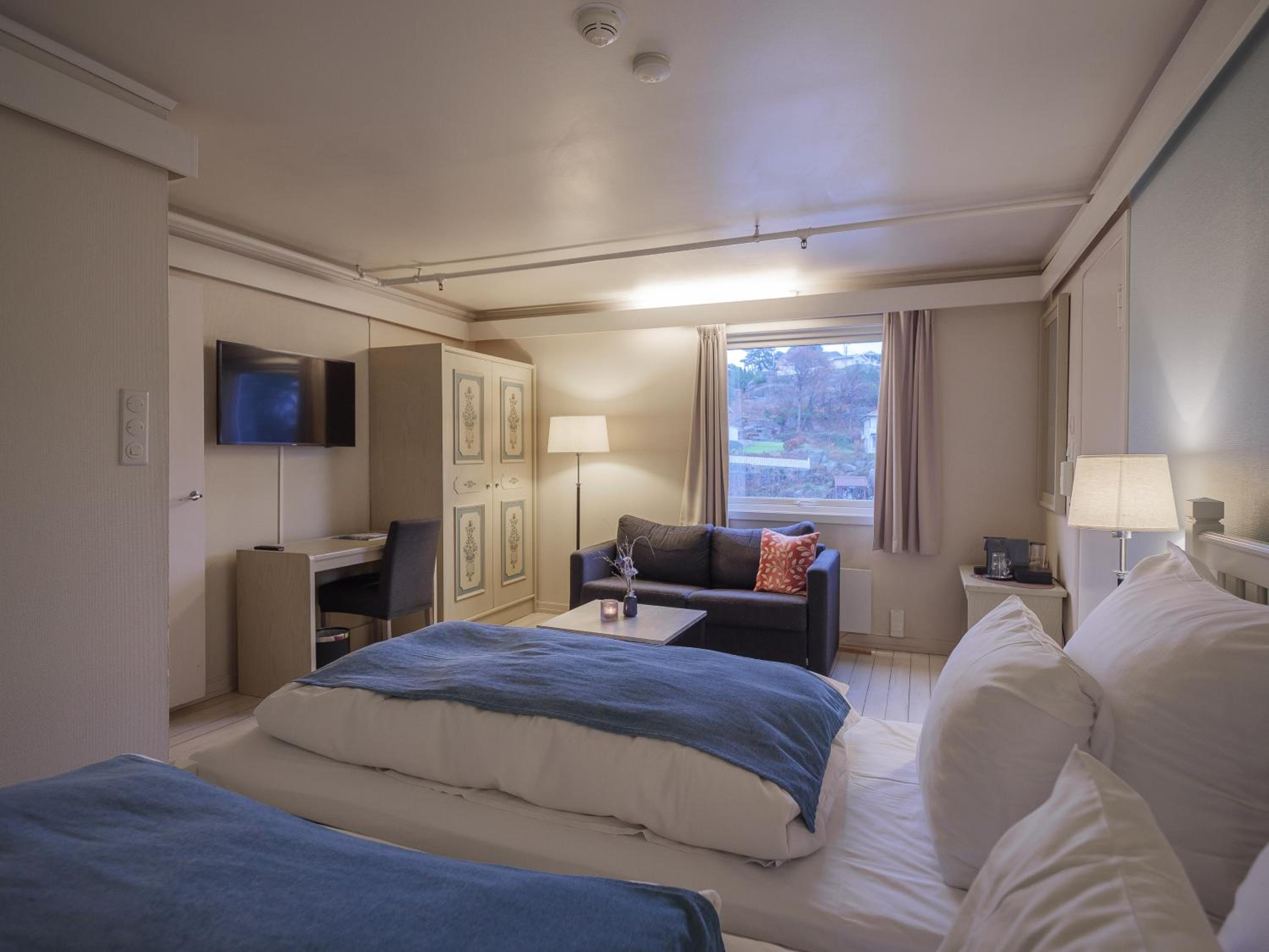 Double Room - Photo 3