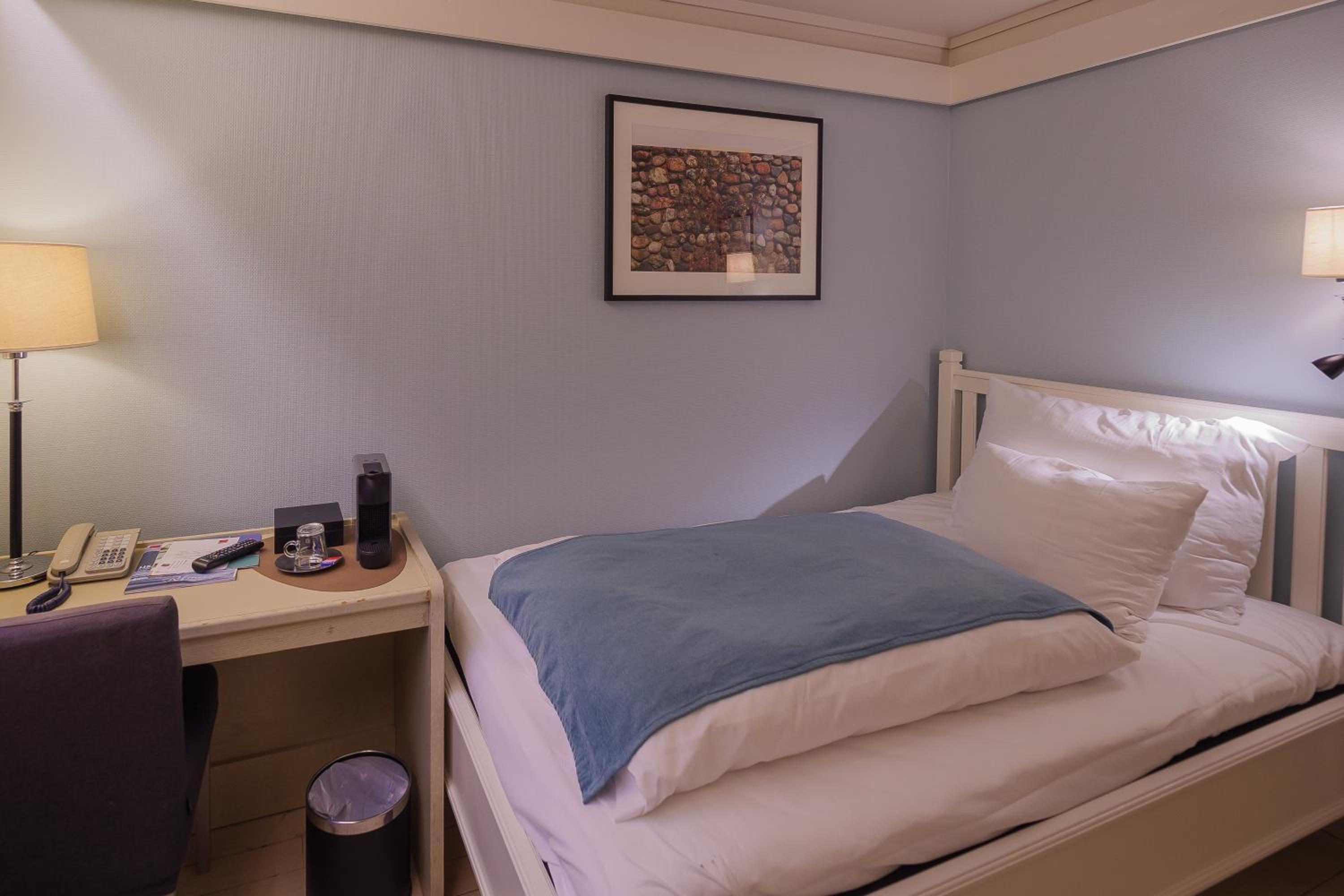 Single Room photo 1