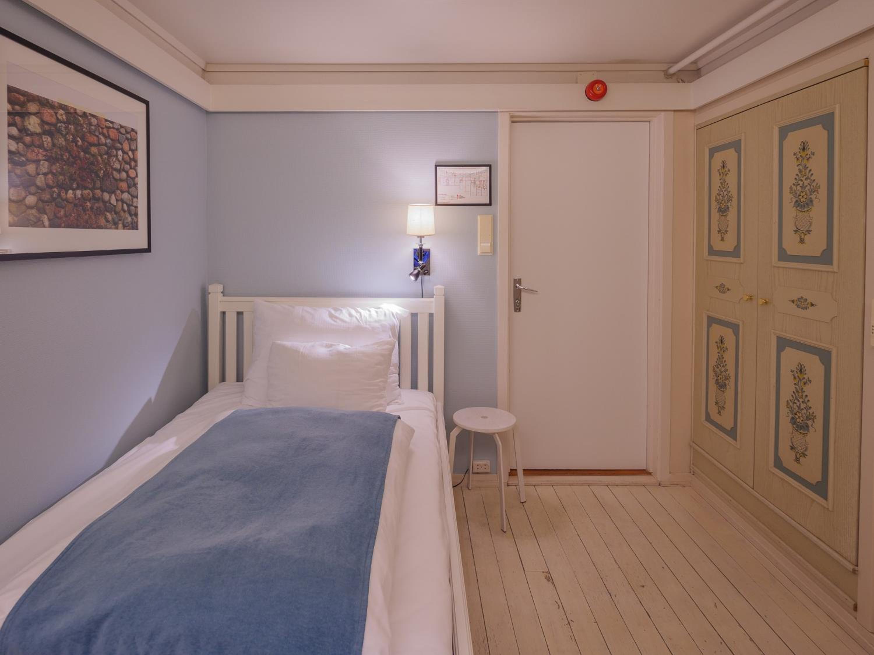 Single Room photo 2