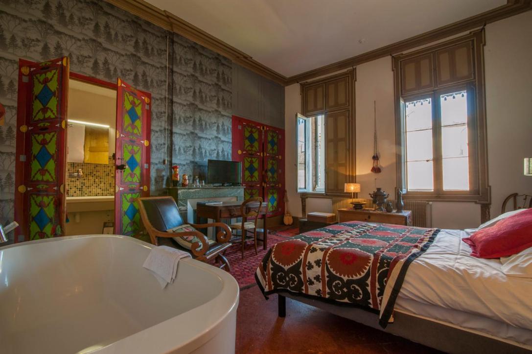 Deluxe King Room photo 3