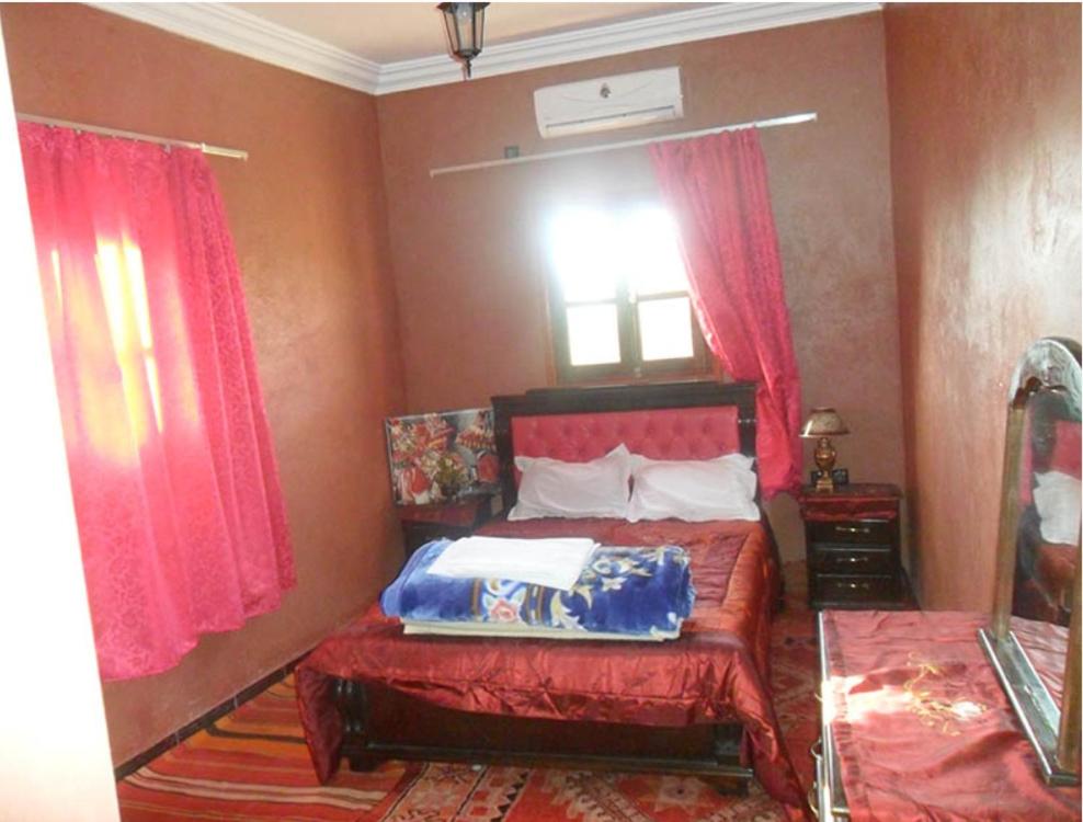 Single Room with Shared Bathroom