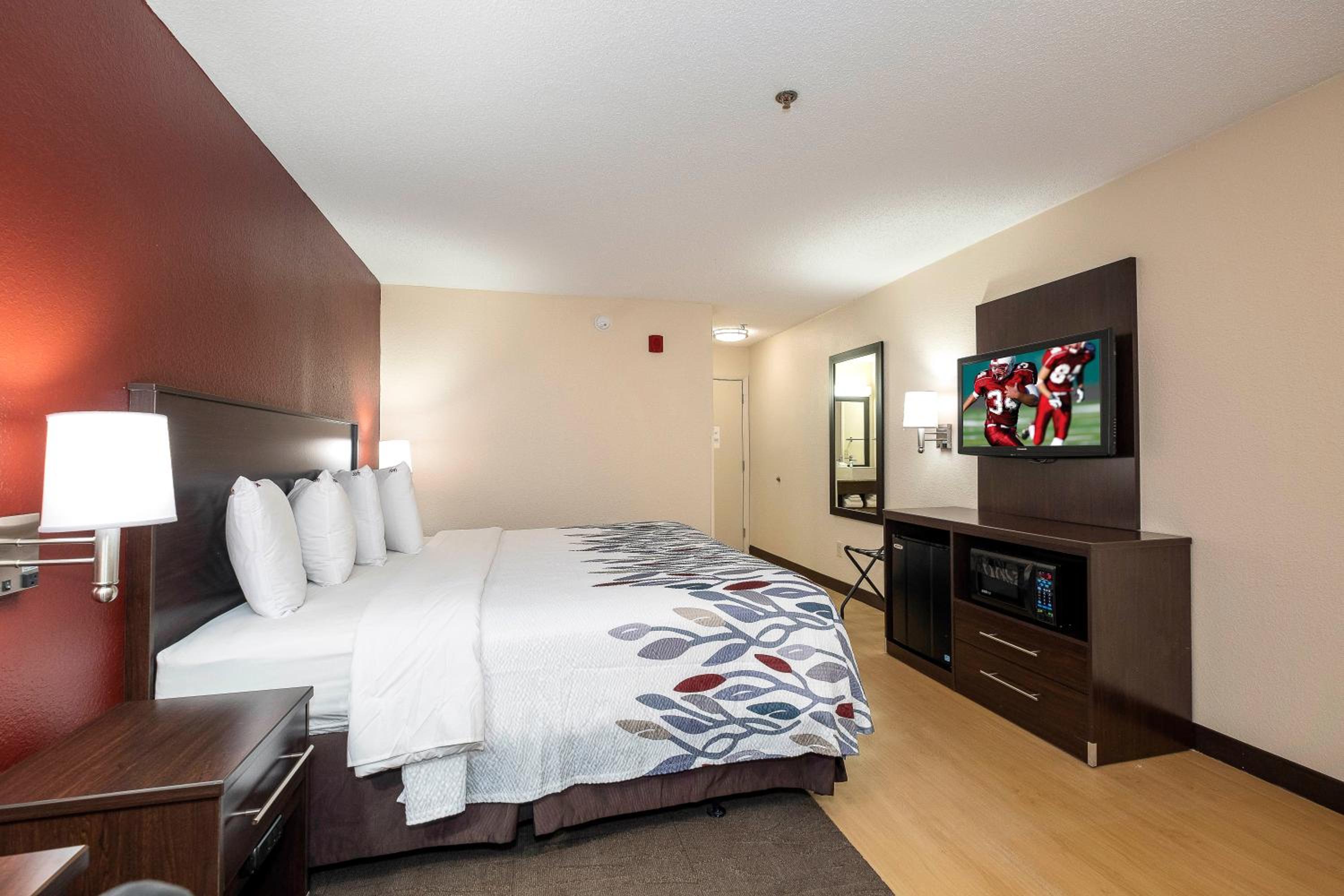 Superior King Room Smoke Free photo 3