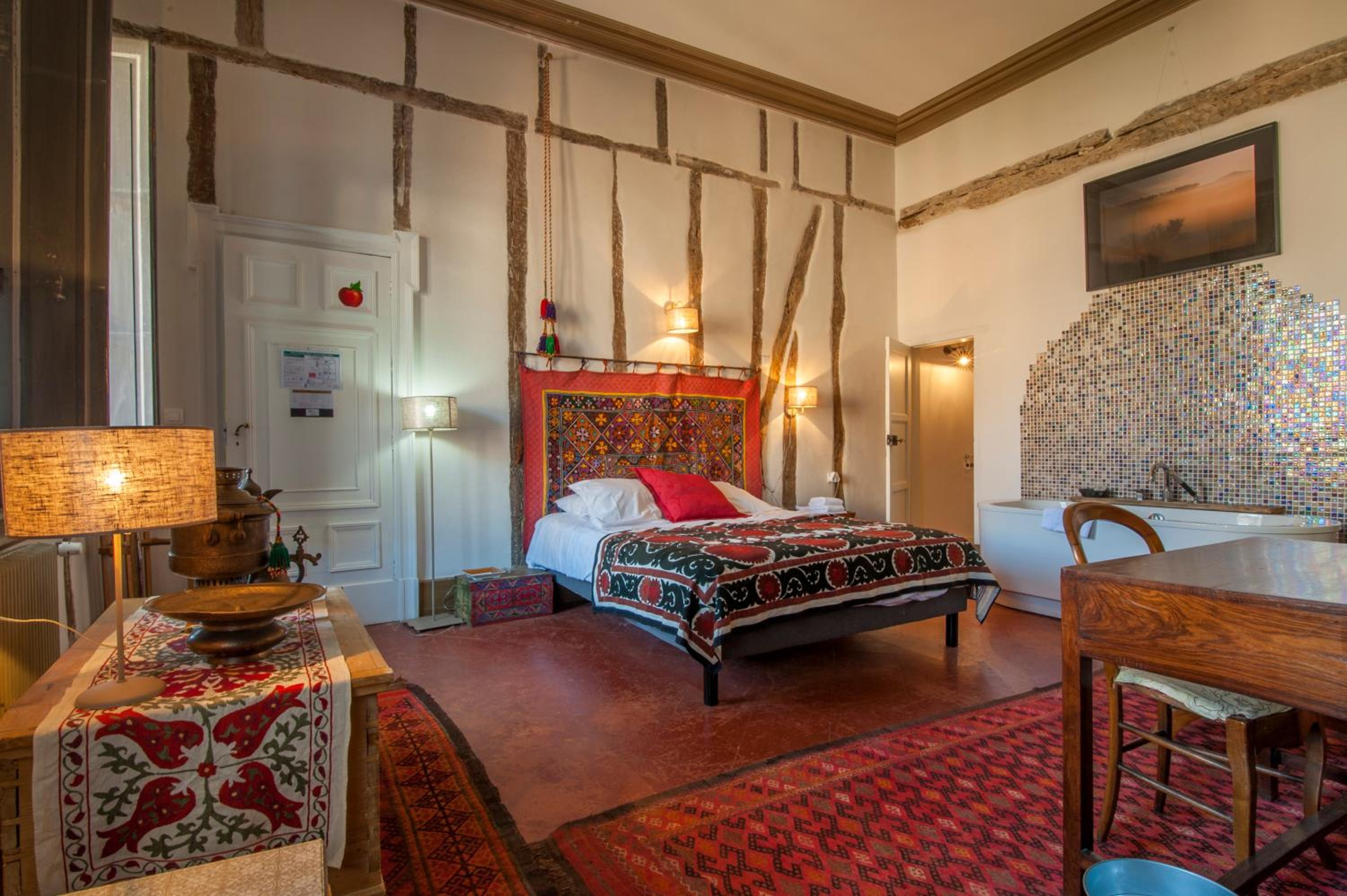 Deluxe King Room photo 2
