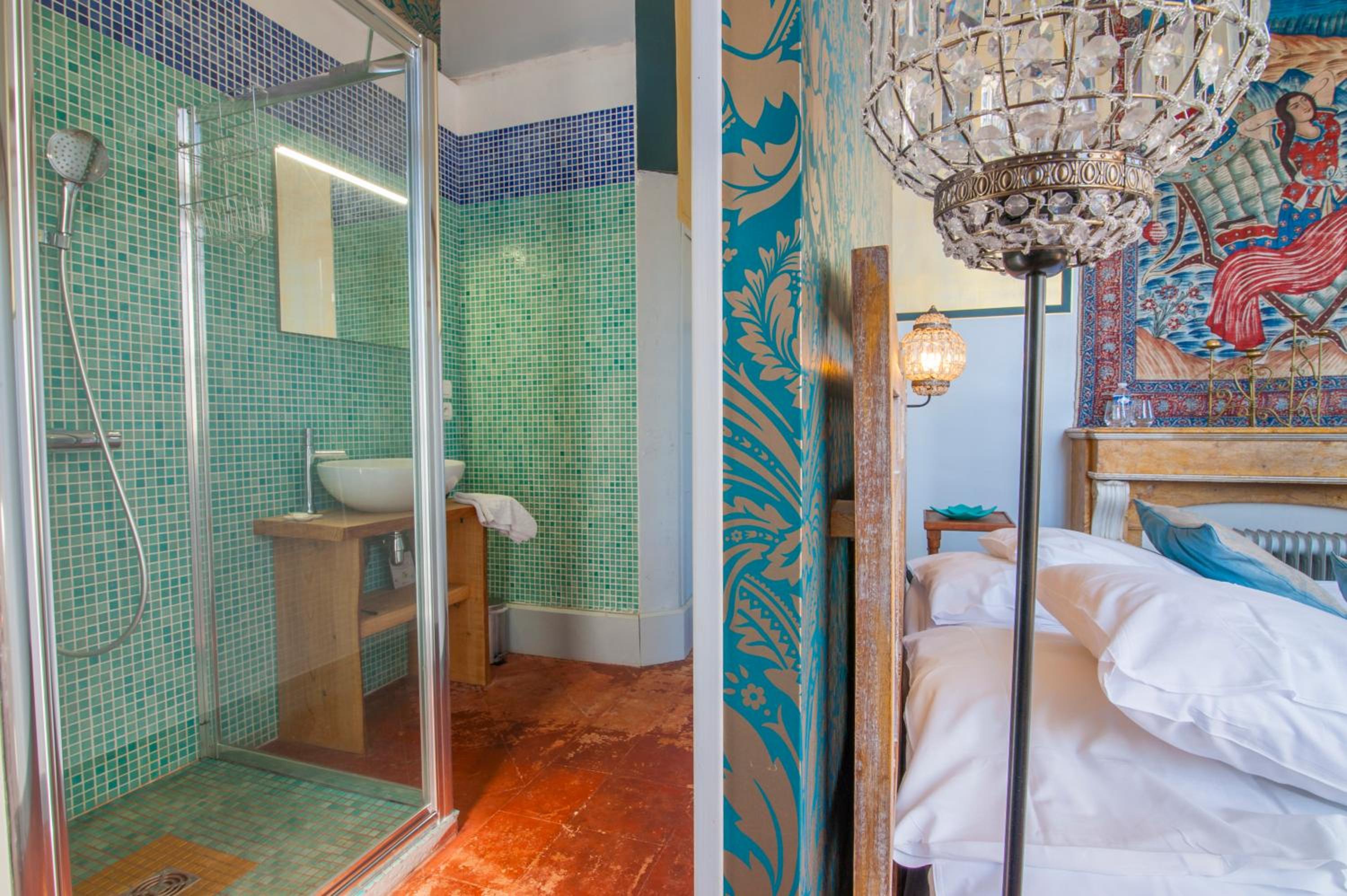 Deluxe Double Room with Balcony photo 2