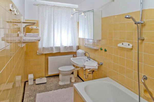 Apartment with Terrace photo 2