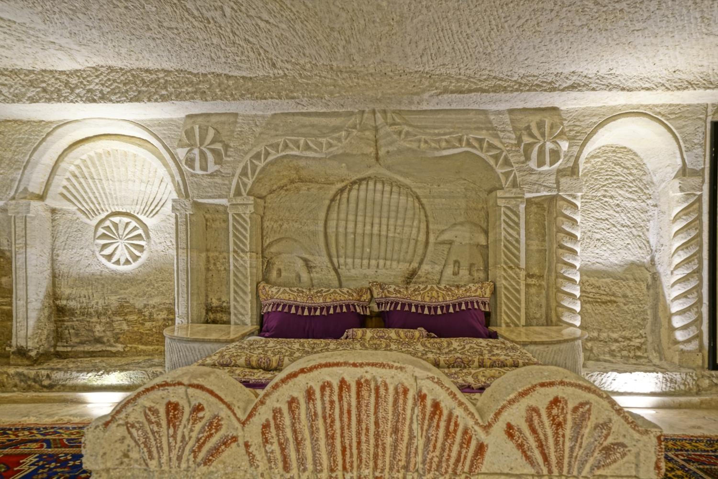 Deluxe Cave Room - Photo 81