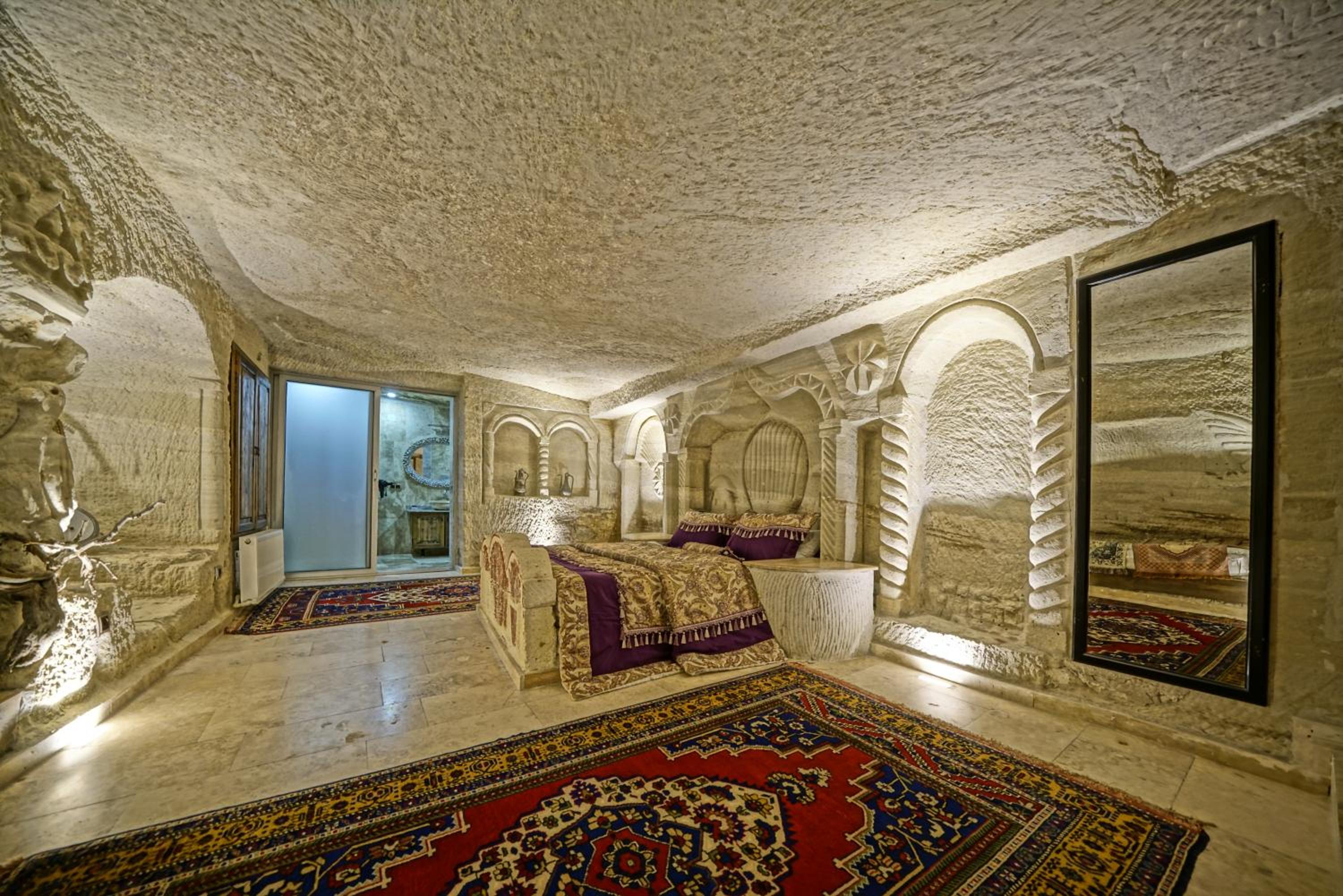 Deluxe Cave Room - Photo 14