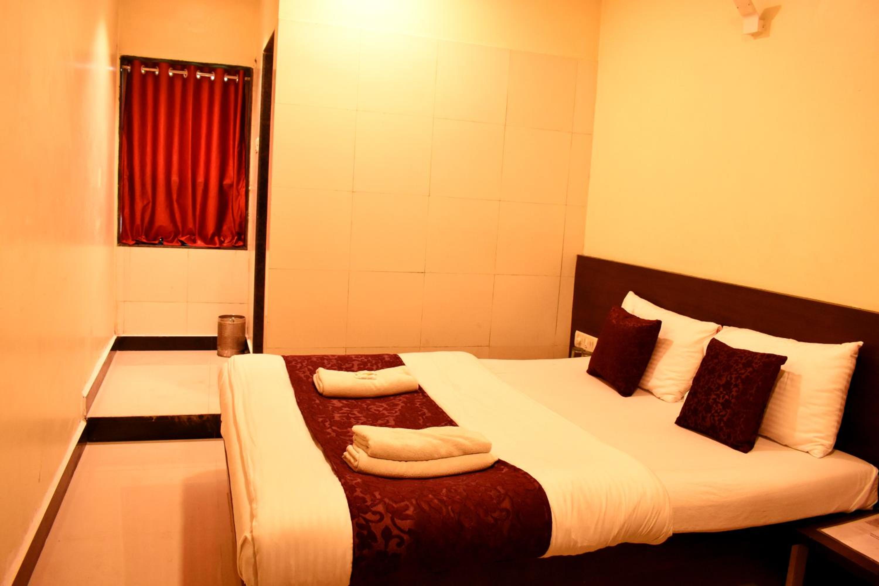 Deluxe Non AC Room - Photo 1