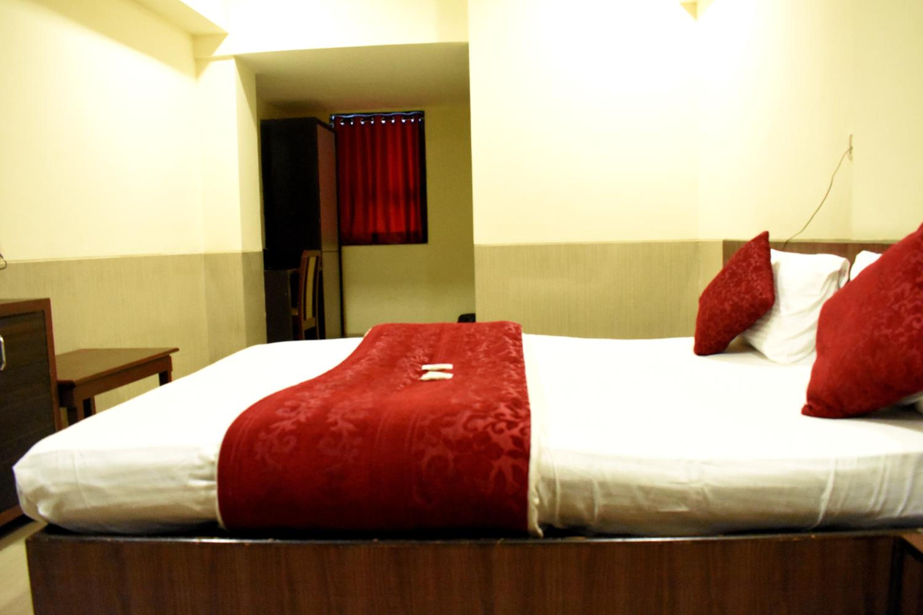 Deluxe Non AC Room - Photo 2