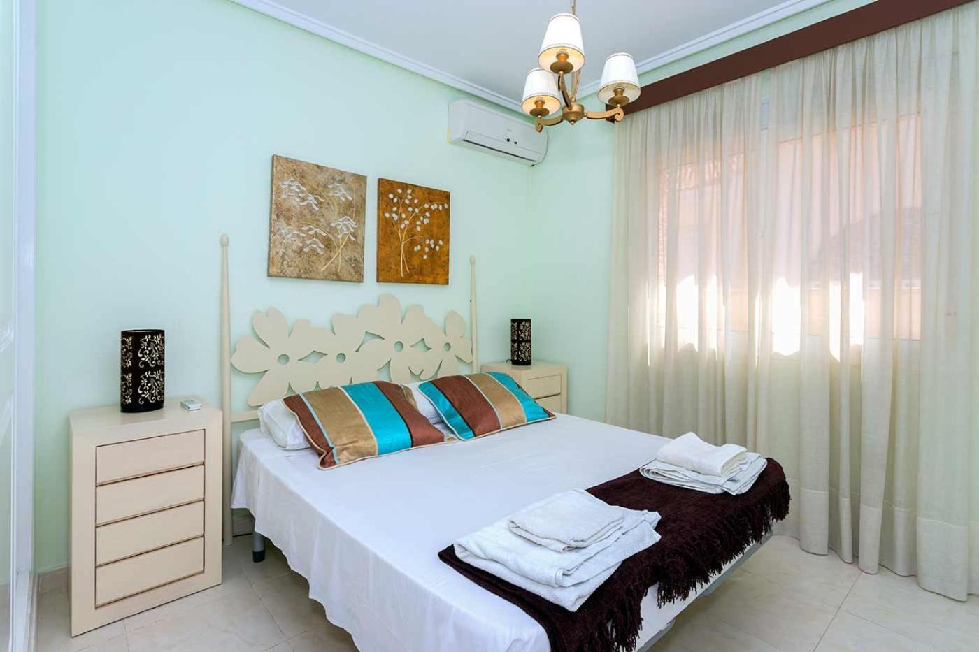 Villa de Tres Habitaciones