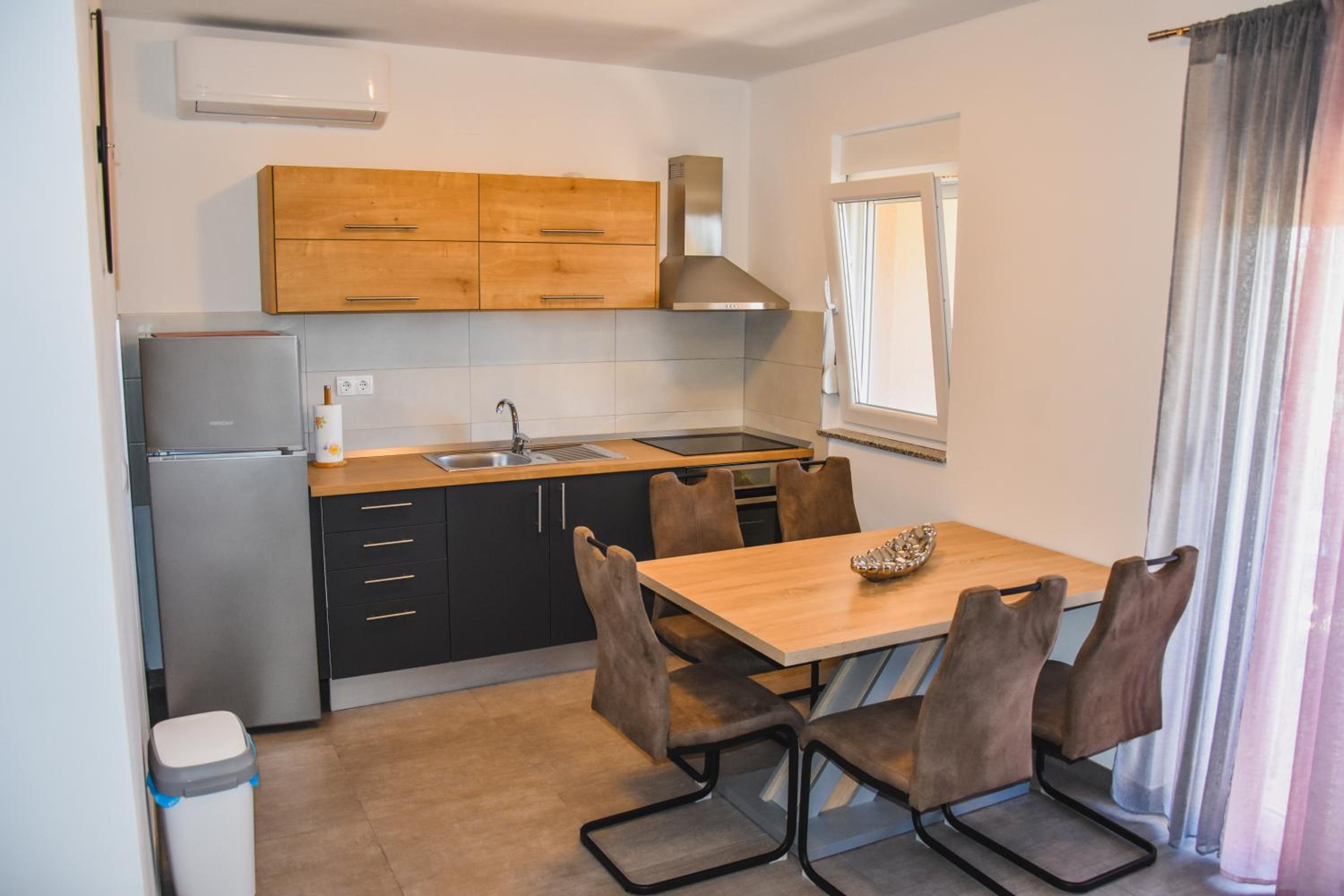 Apartment with Terrace photo 2
