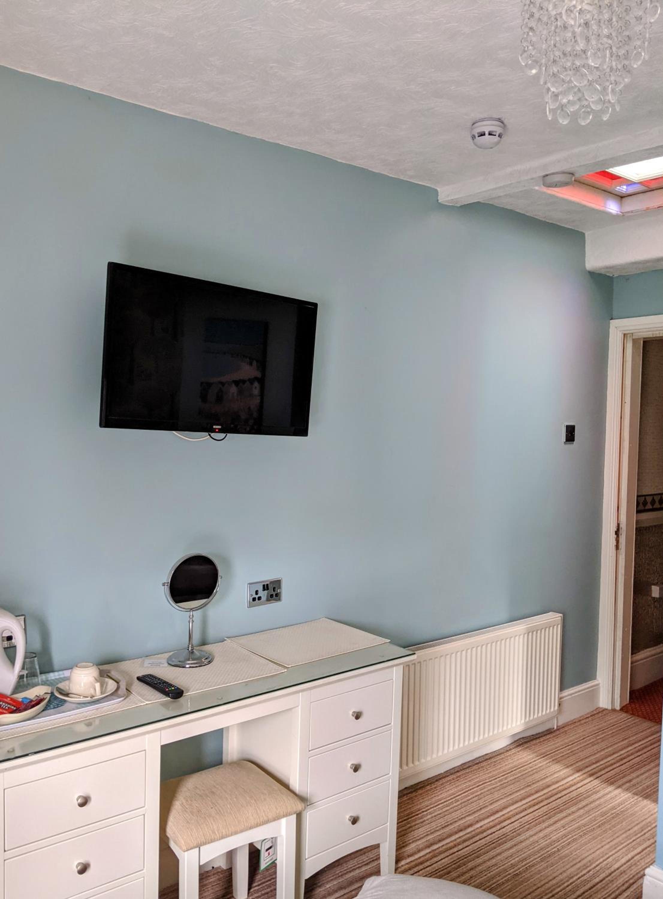 Single Room with Bathroom photo 3