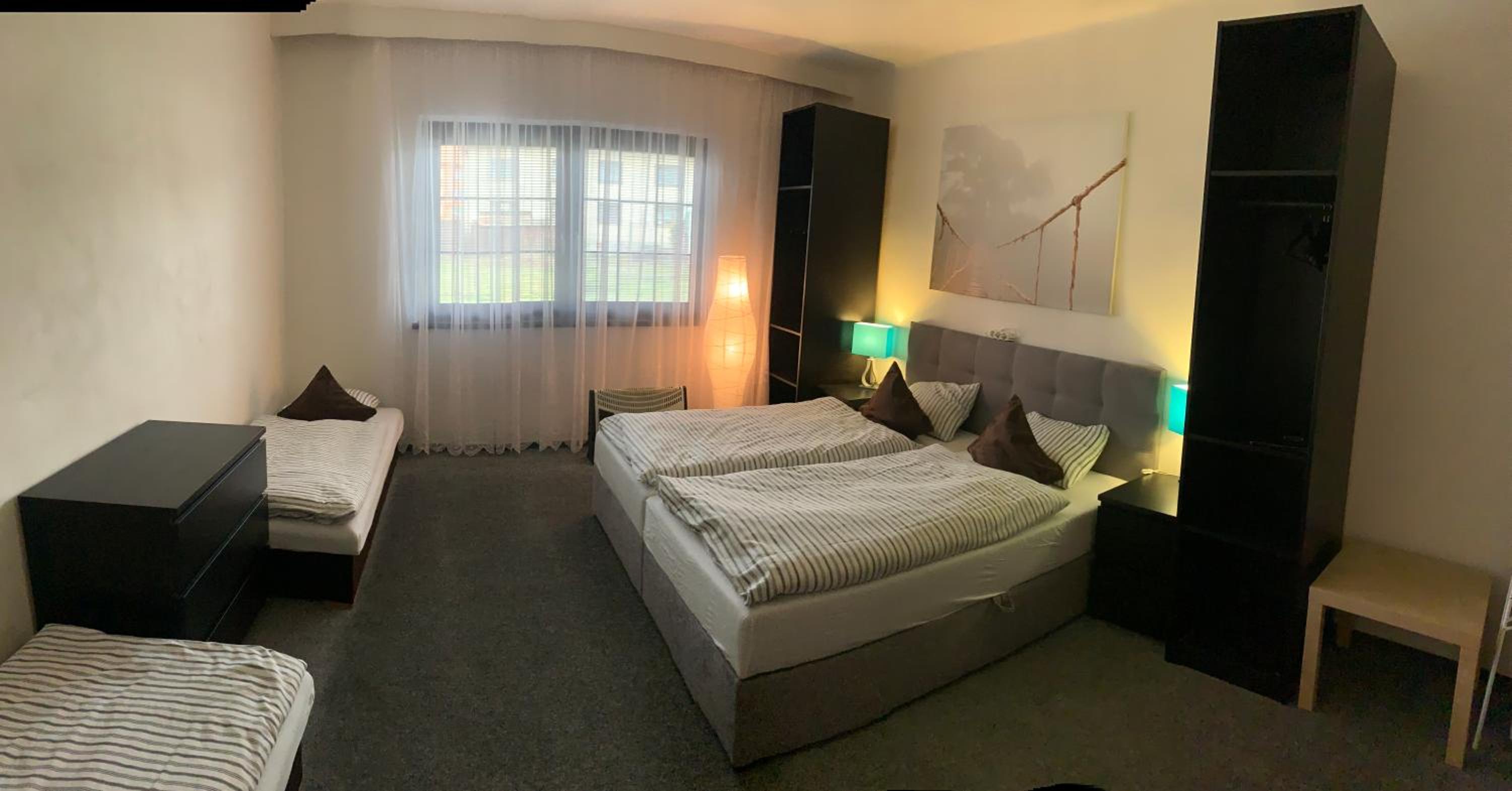 Quadruple Room with Shared Bathroom photo 2
