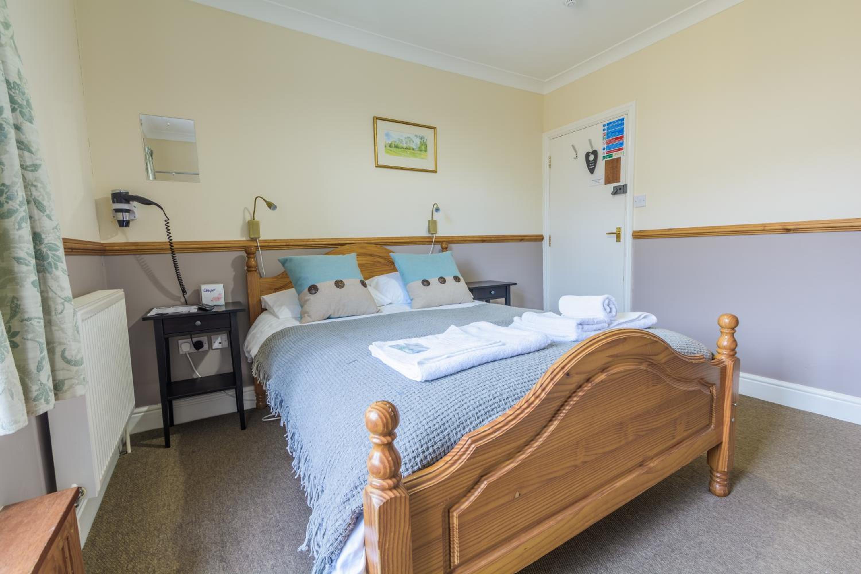 Double Room with Shared Bathroom