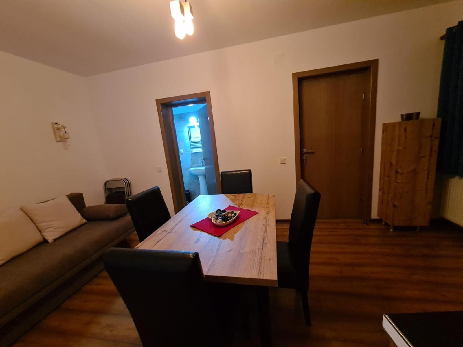 One-Bedroom Apartment - Photo 5