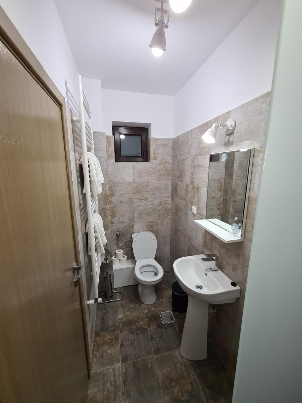 Studio Apartment - Photo 5