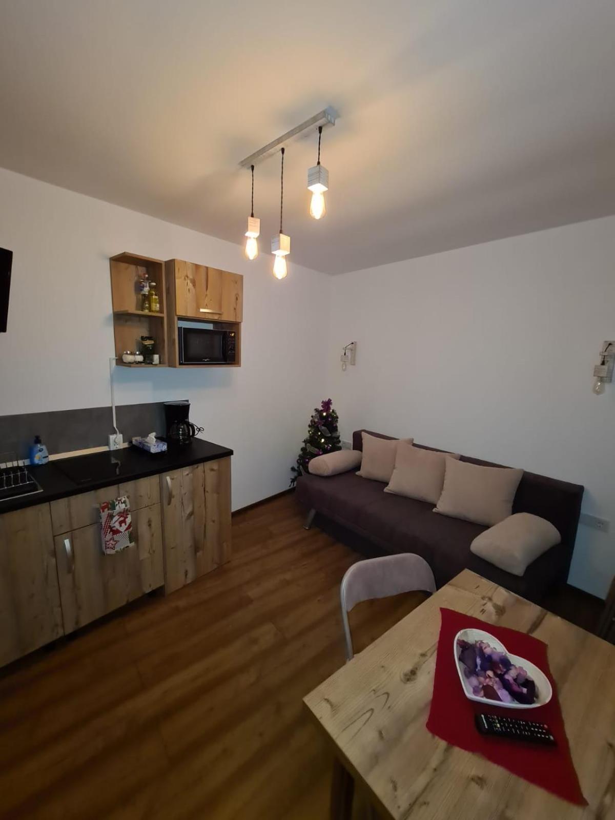 Studio Apartment - Photo 6