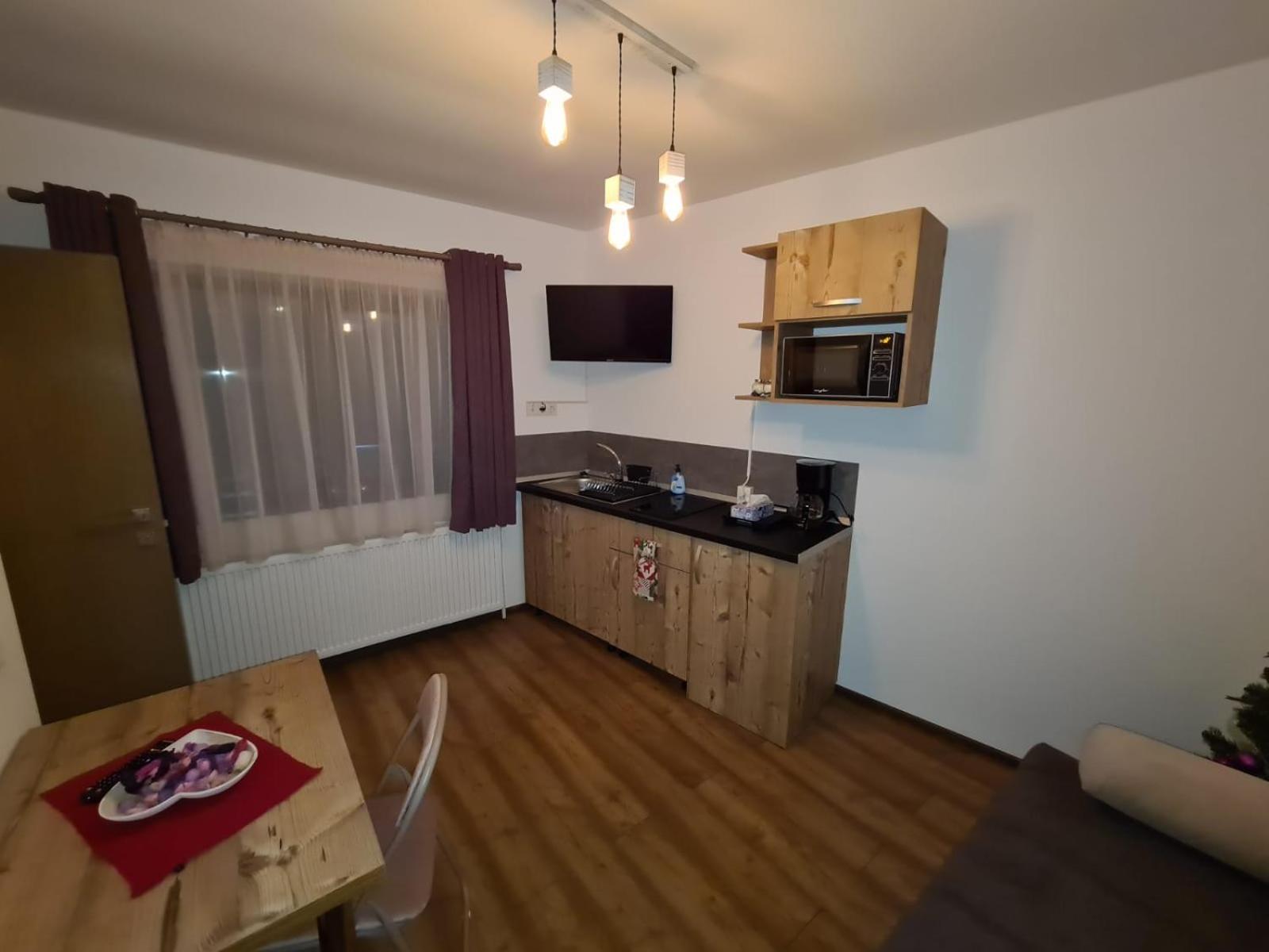 Studio Apartment - Photo 11