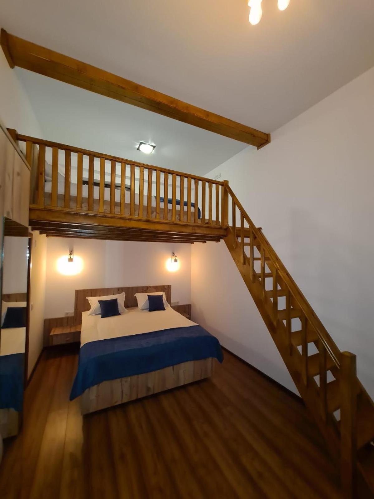 One-Bedroom Apartment - Photo 15