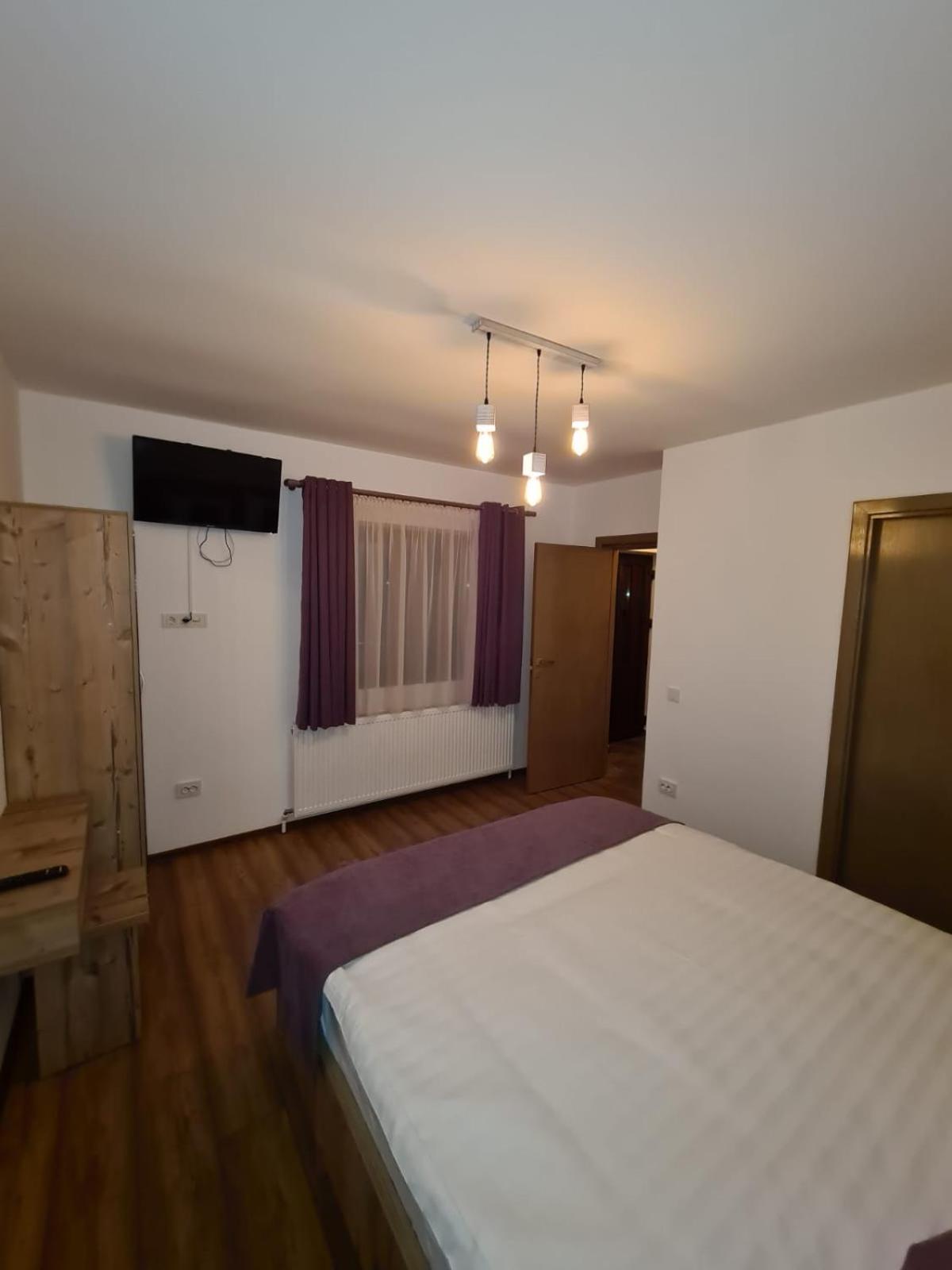 Studio Apartment - Photo 14