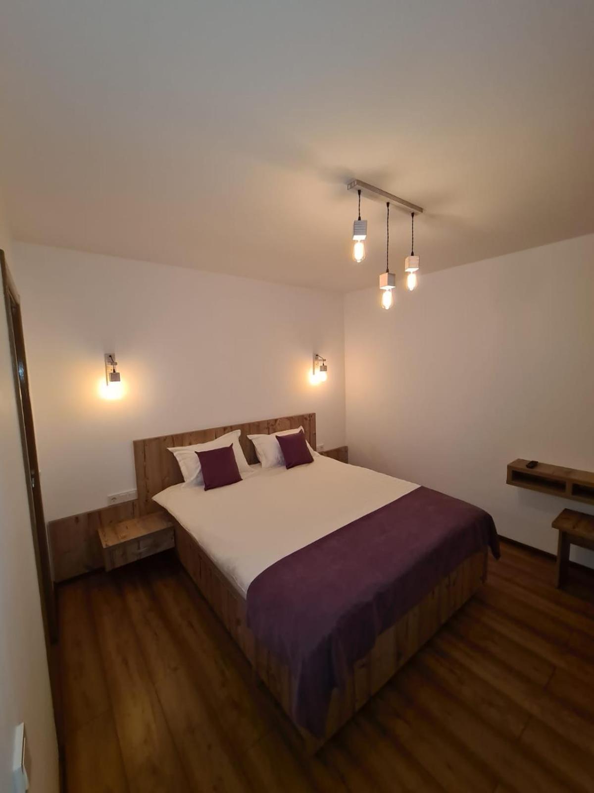 Studio Apartment - Photo 15