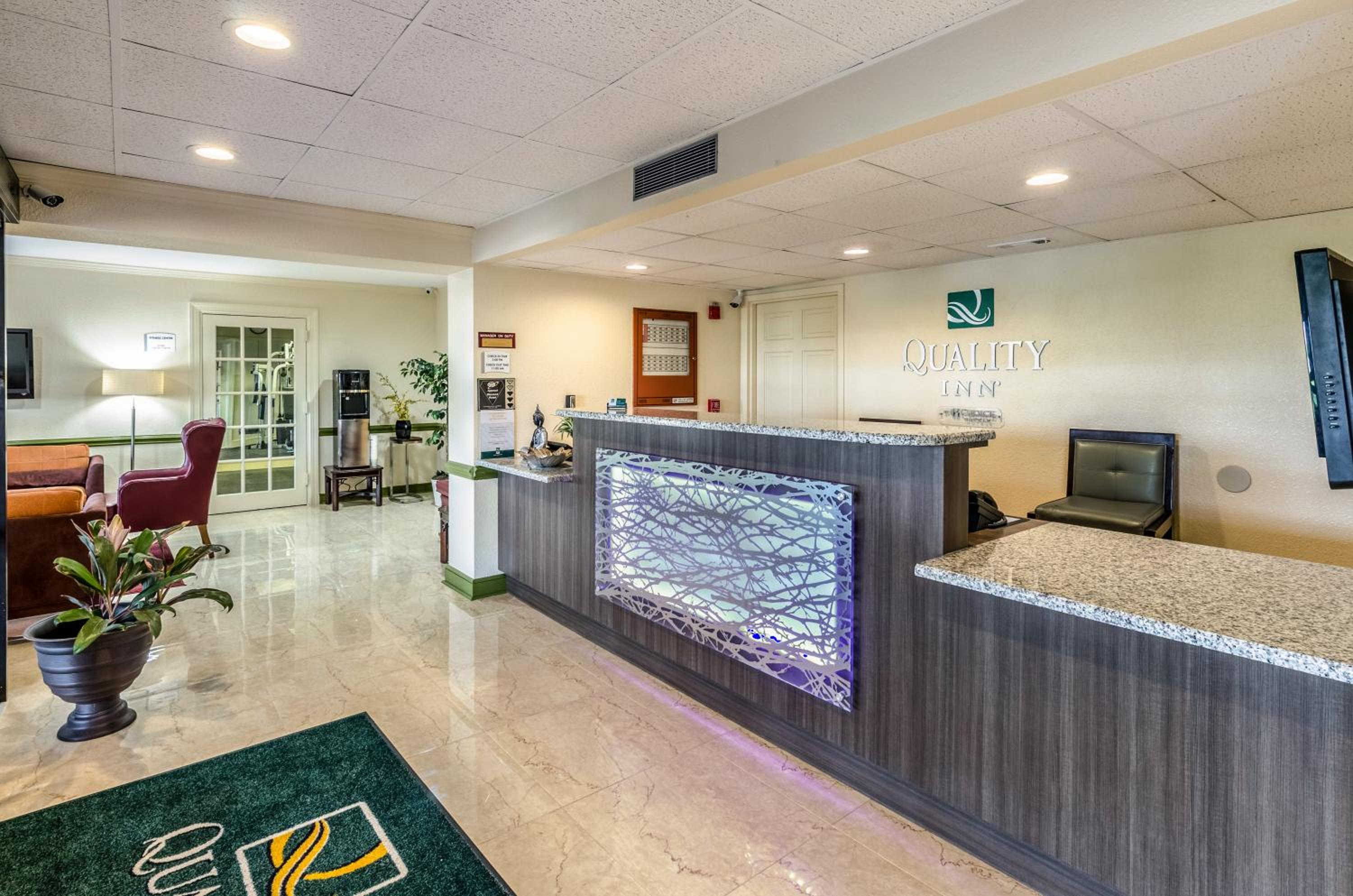 King Room - Accessible/Non-Smoking - Photo 4