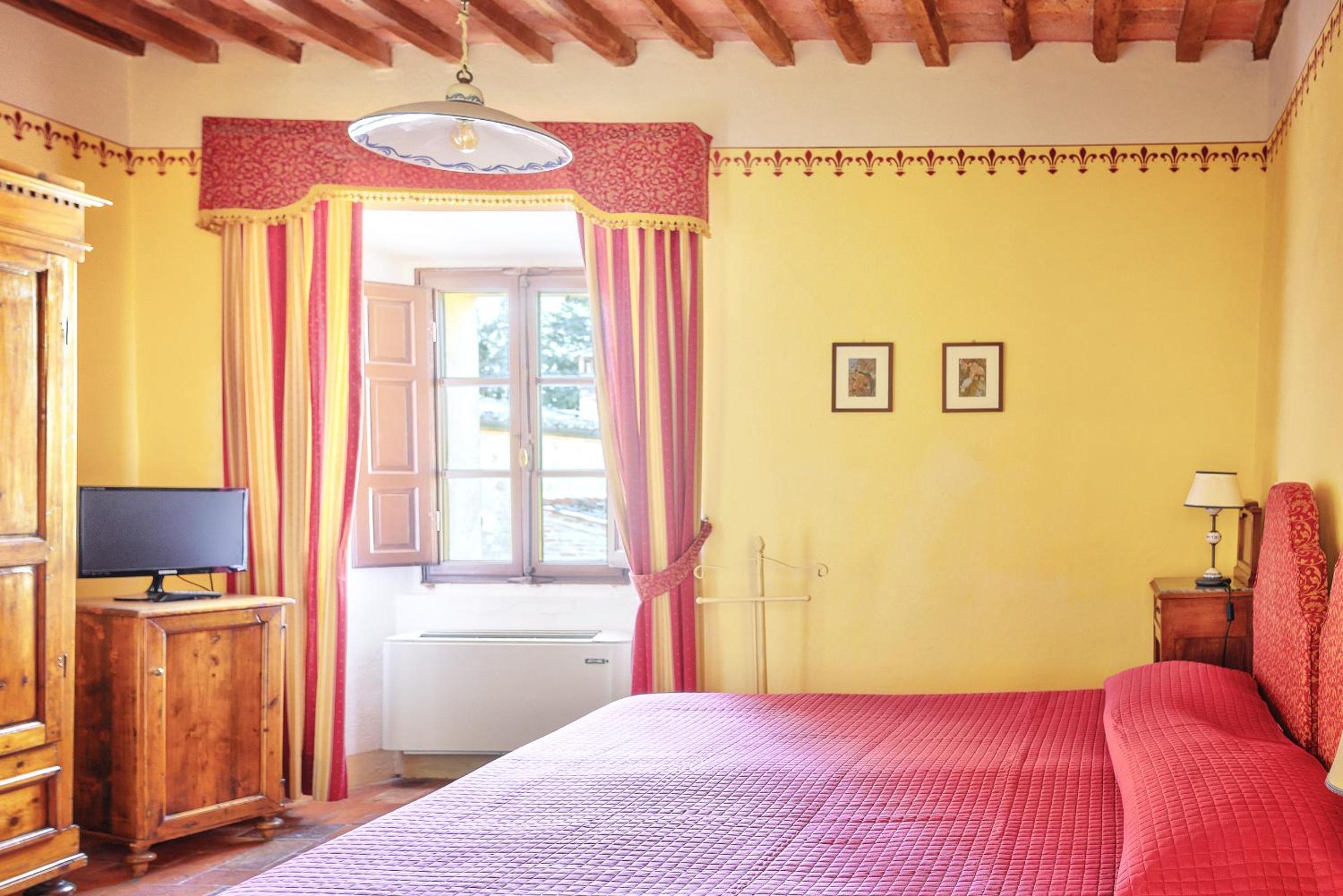 Double Room - Photo 11