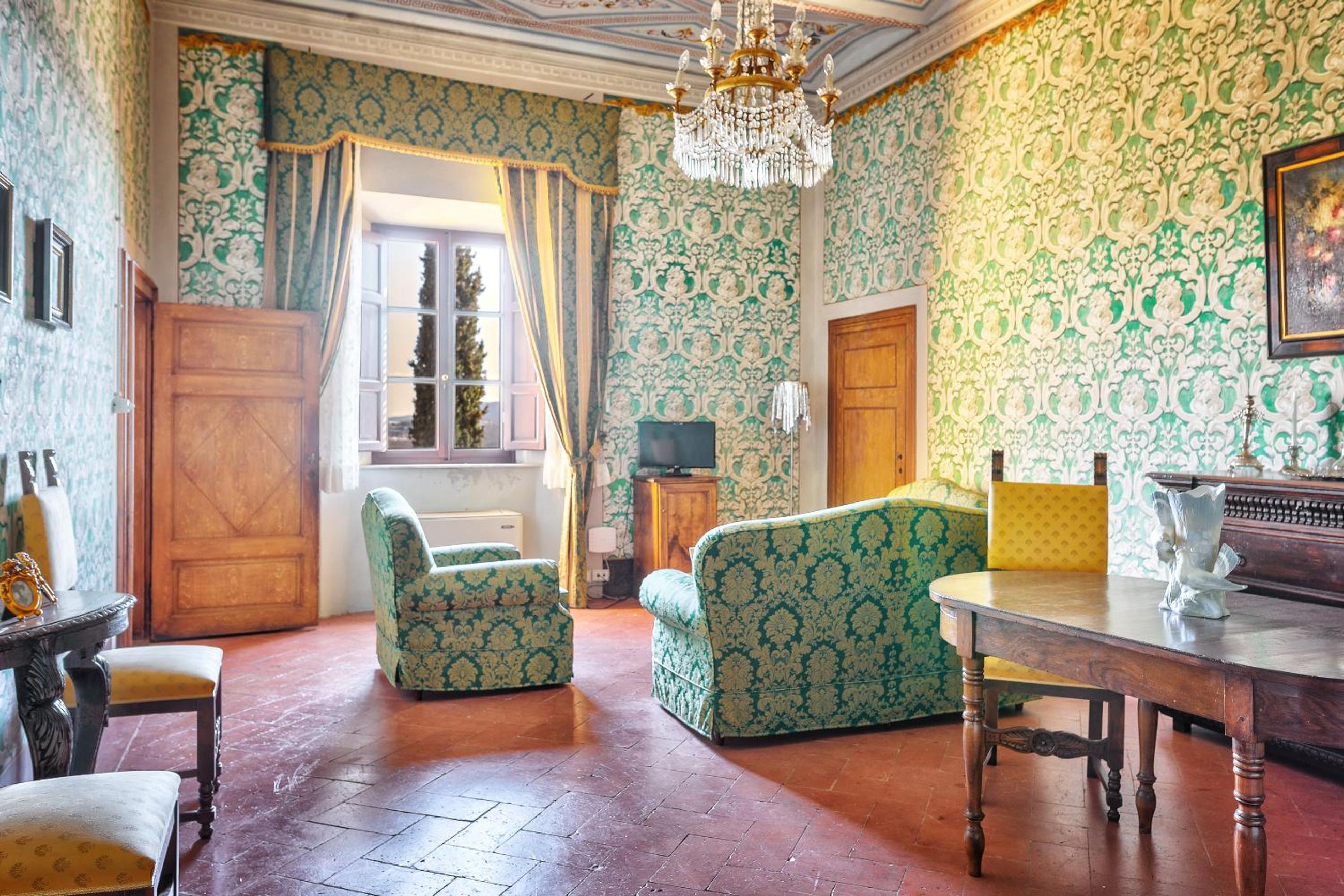 One-Bedroom Suite - Photo 1