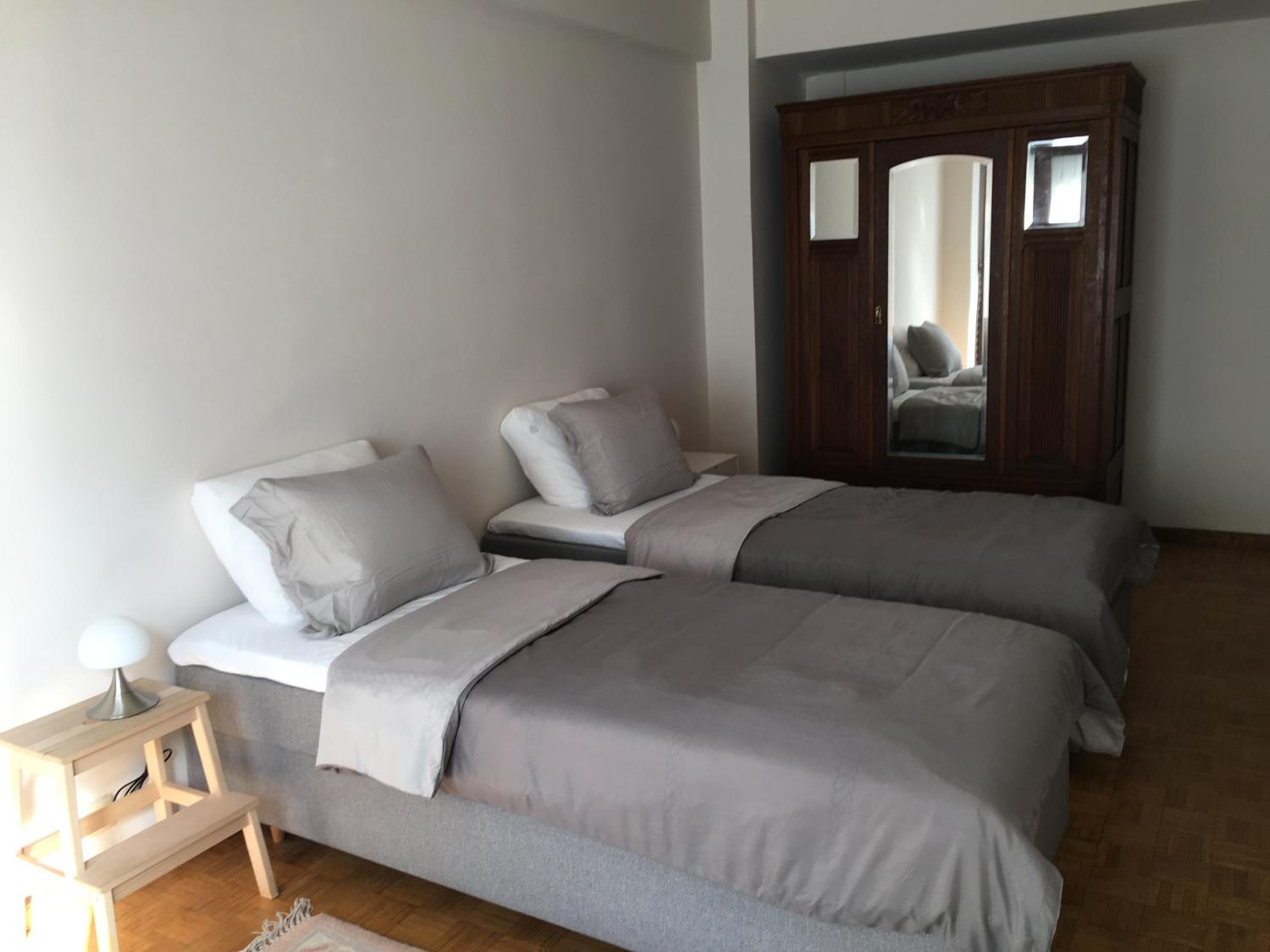 Three-Bedroom Apartment - Photo 24