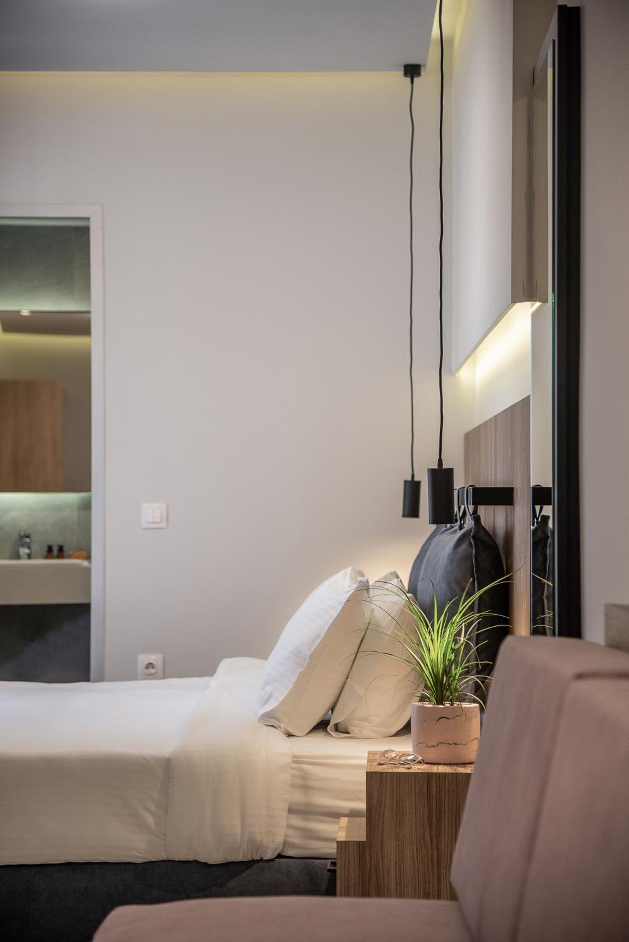Junior Suite with Terrace - Photo 4
