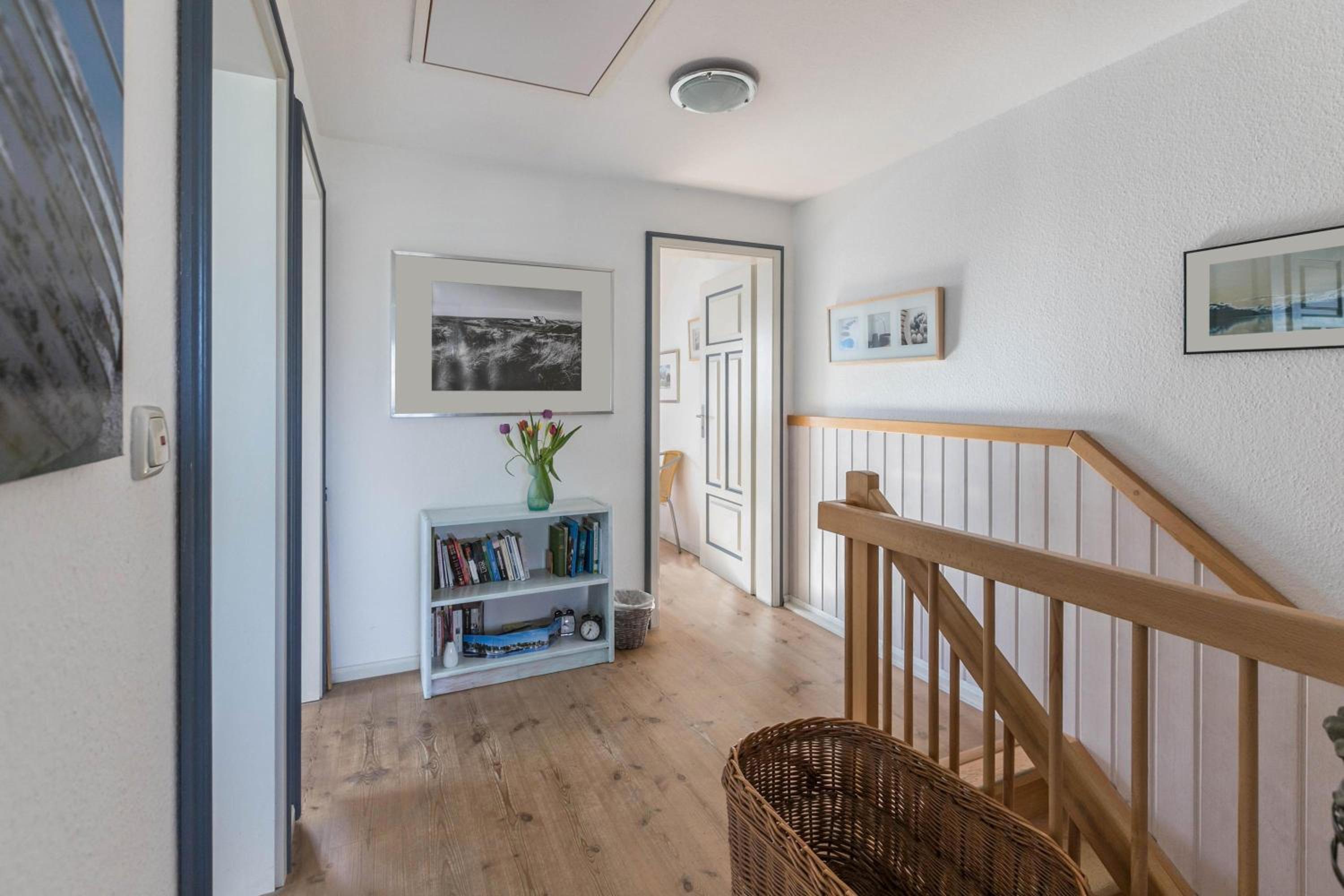 Three-Bedroom House photo 2
