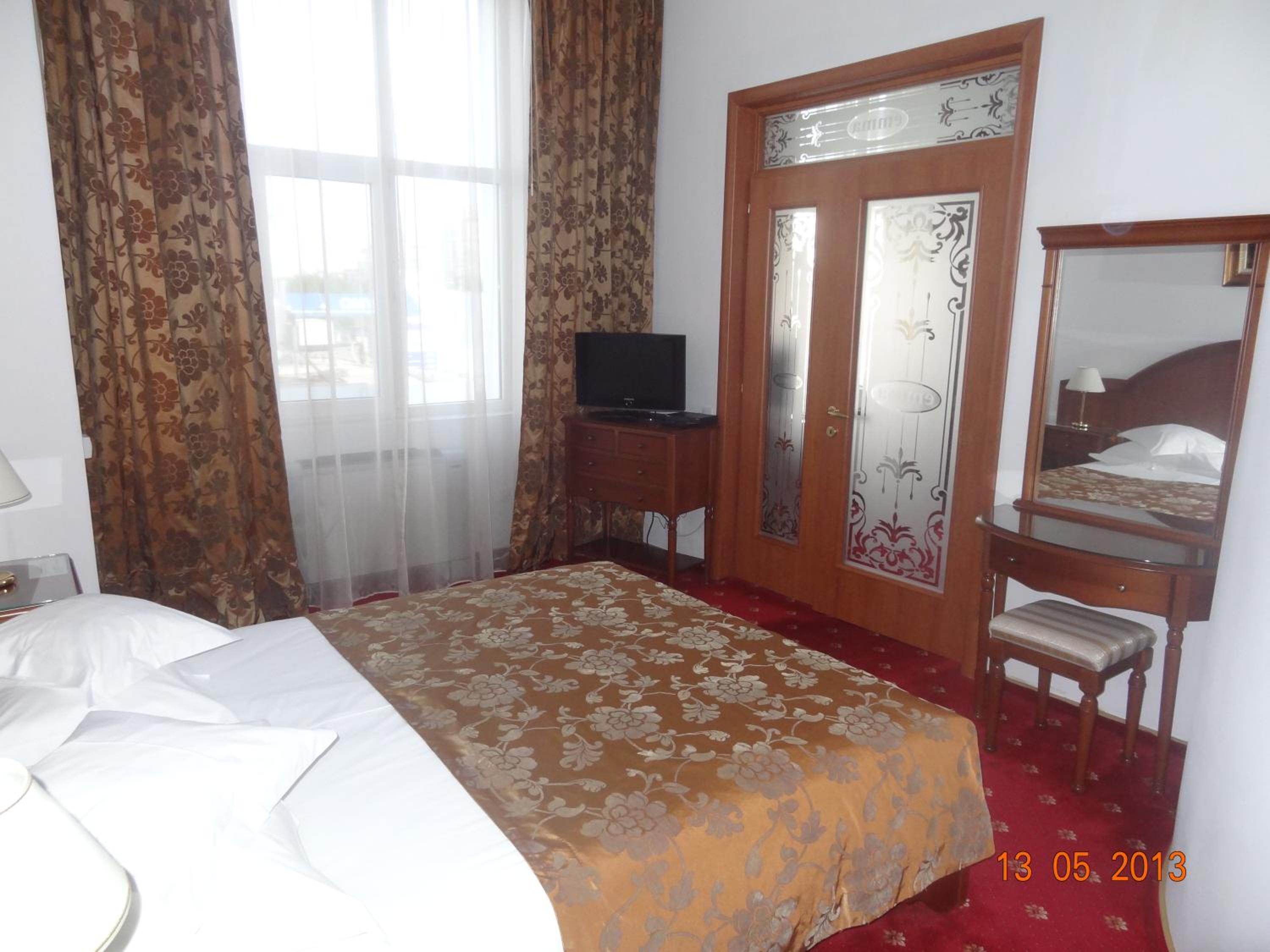 Suite - Photo 2